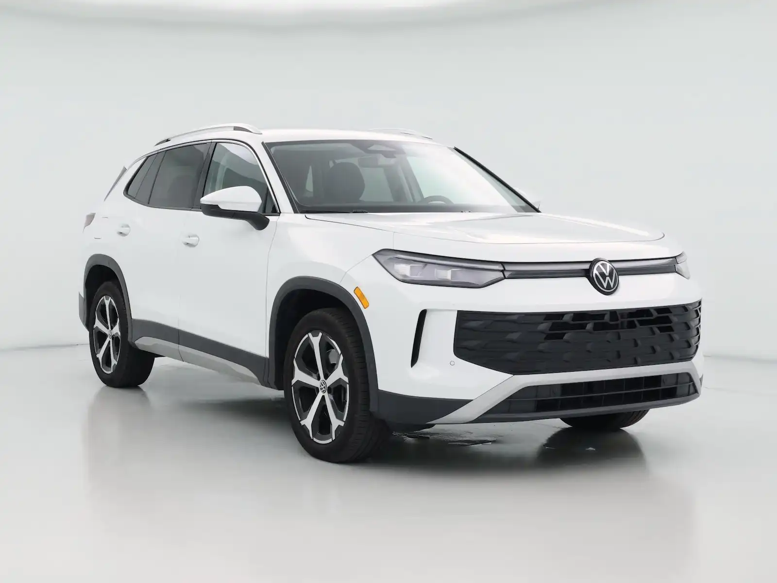 2026 Volkswagen Tiguan 2.0T SE 4Motion's photo