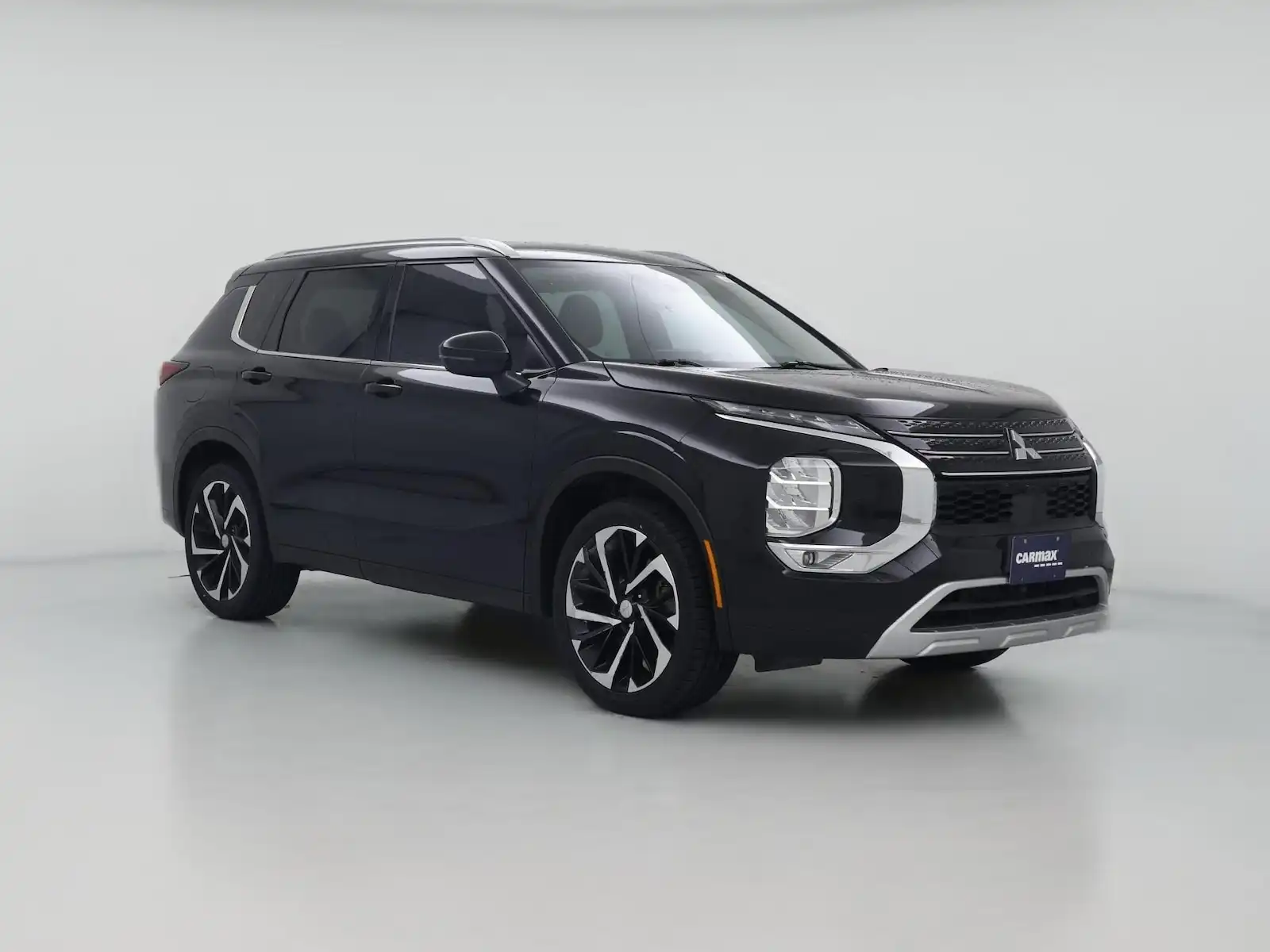 2023 Mitsubishi Outlander SEL FWD's photo