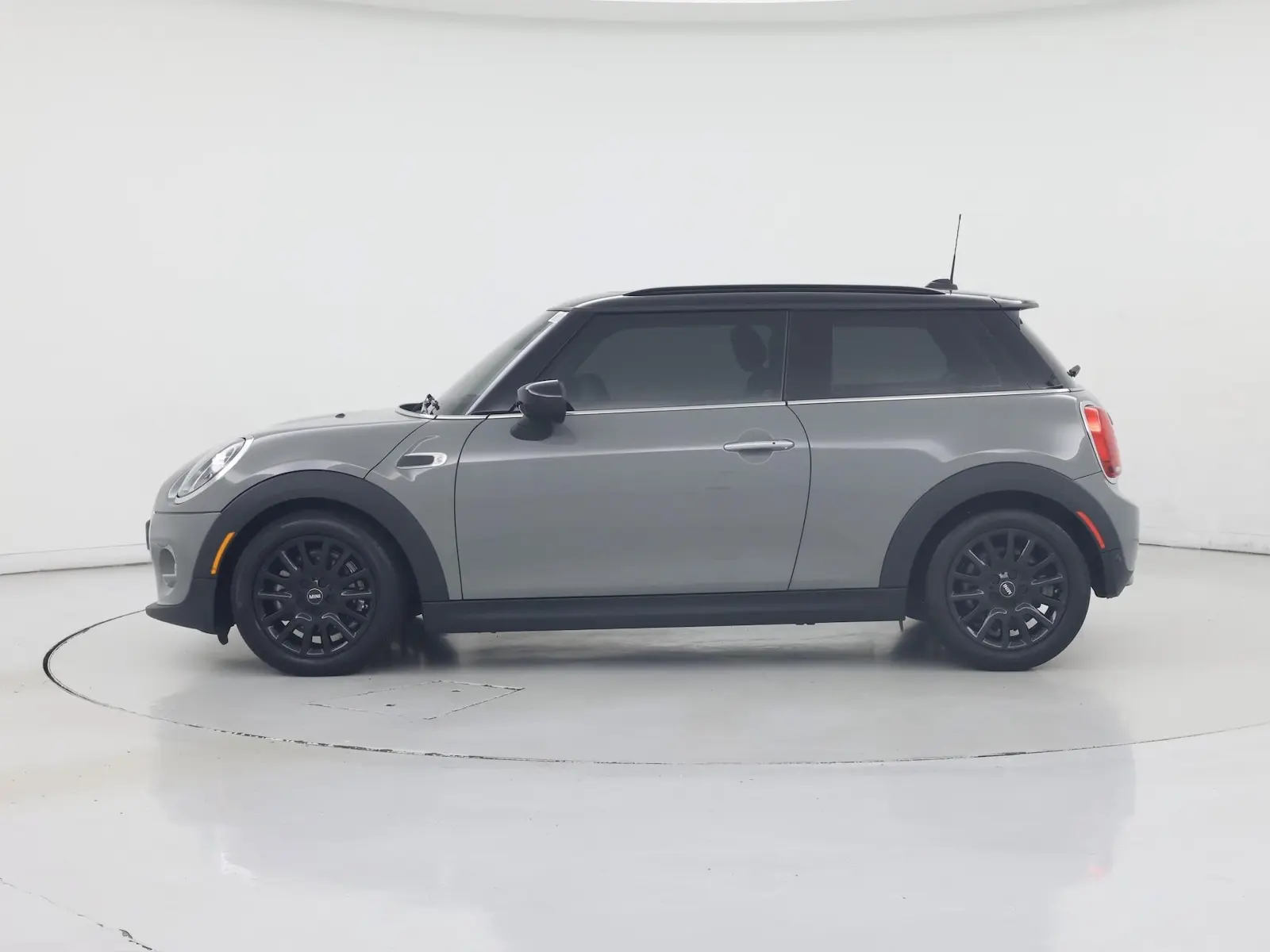 2020 MINI Hardtop Cooper photo 4