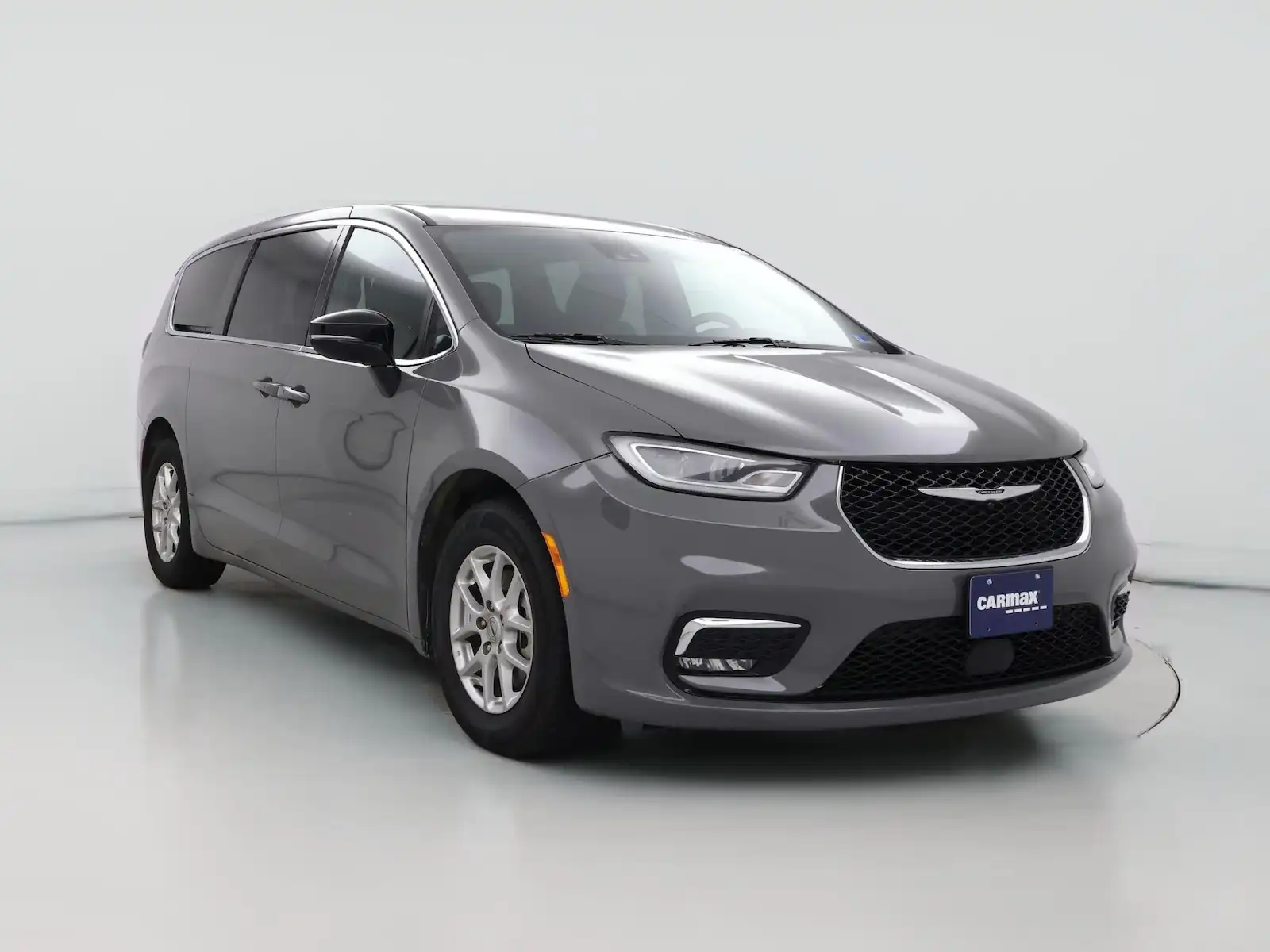 2025 Chrysler Pacifica Select's photo