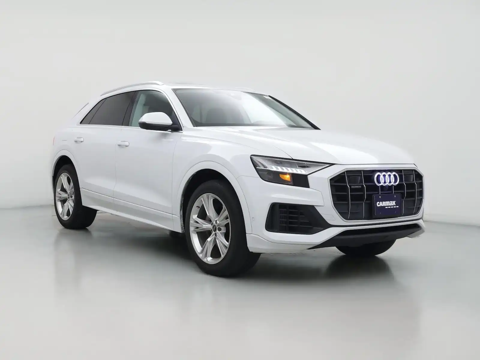 2023 Audi Q8 55 Premium quattro Tiptronic's photo