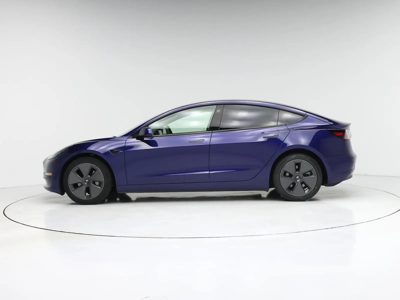 2023 Tesla Model 3 Base photo 4