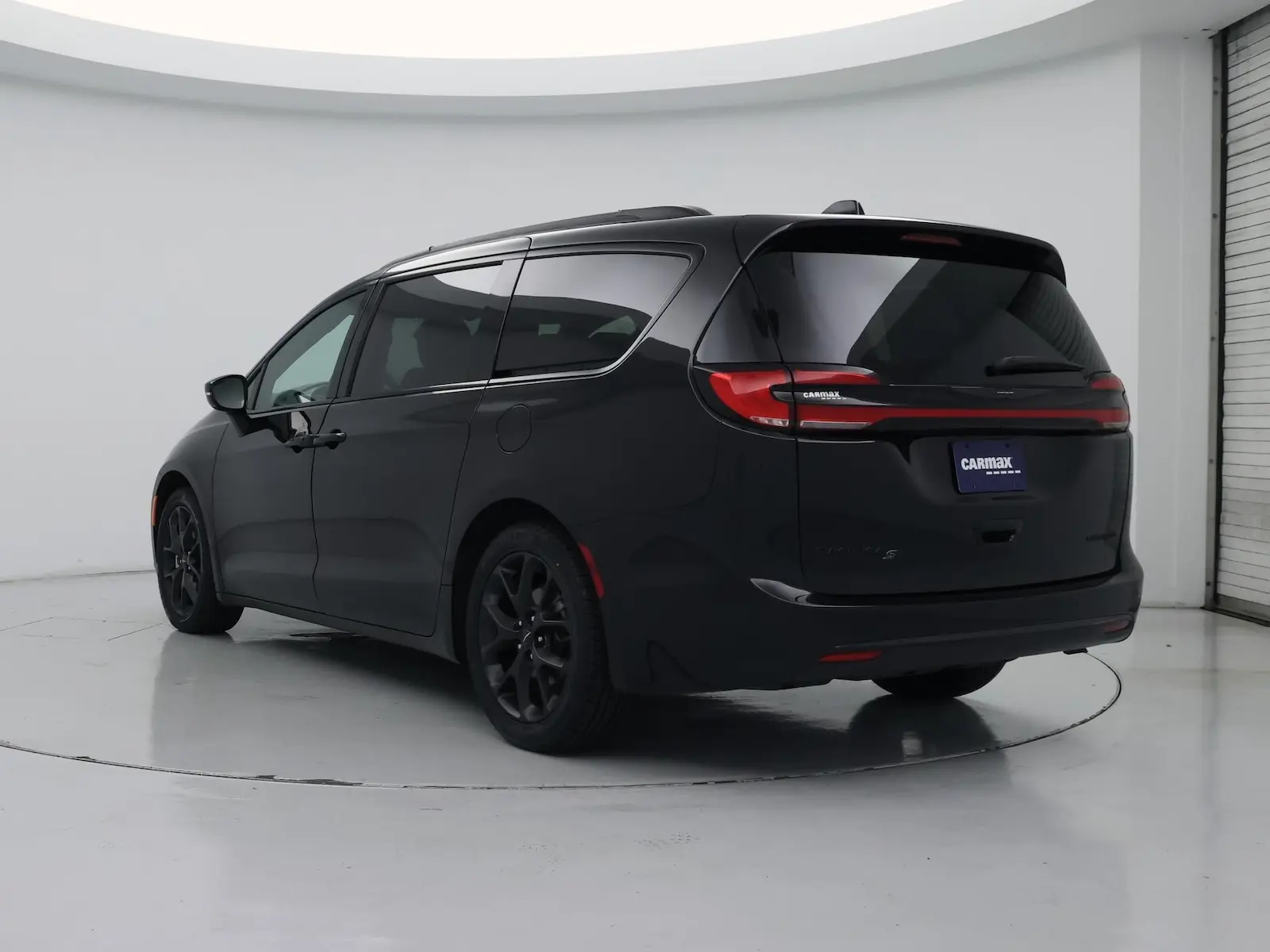 2025 Chrysler Pacifica Limited photo 3