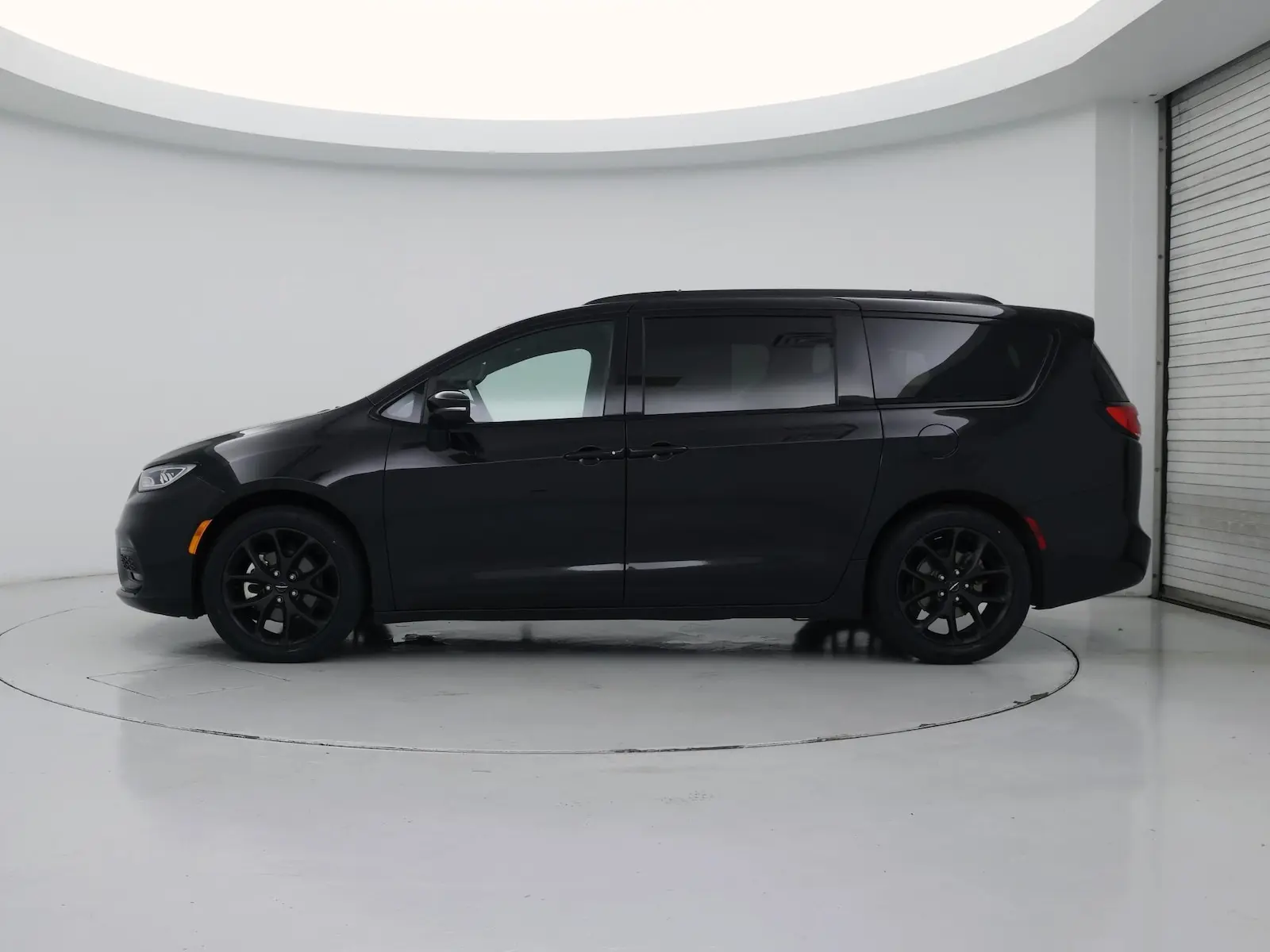 2025 Chrysler Pacifica Limited photo 4
