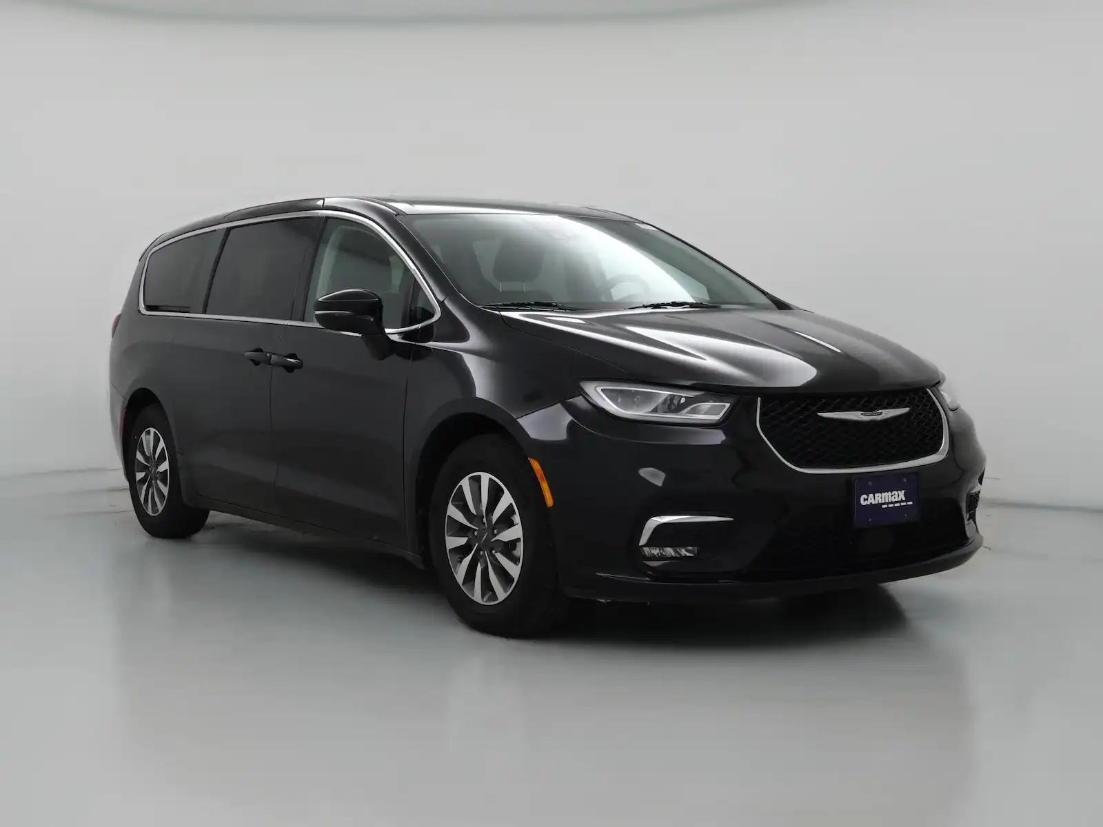 2024 Chrysler Pacifica Hybrid PHEV Select's photo