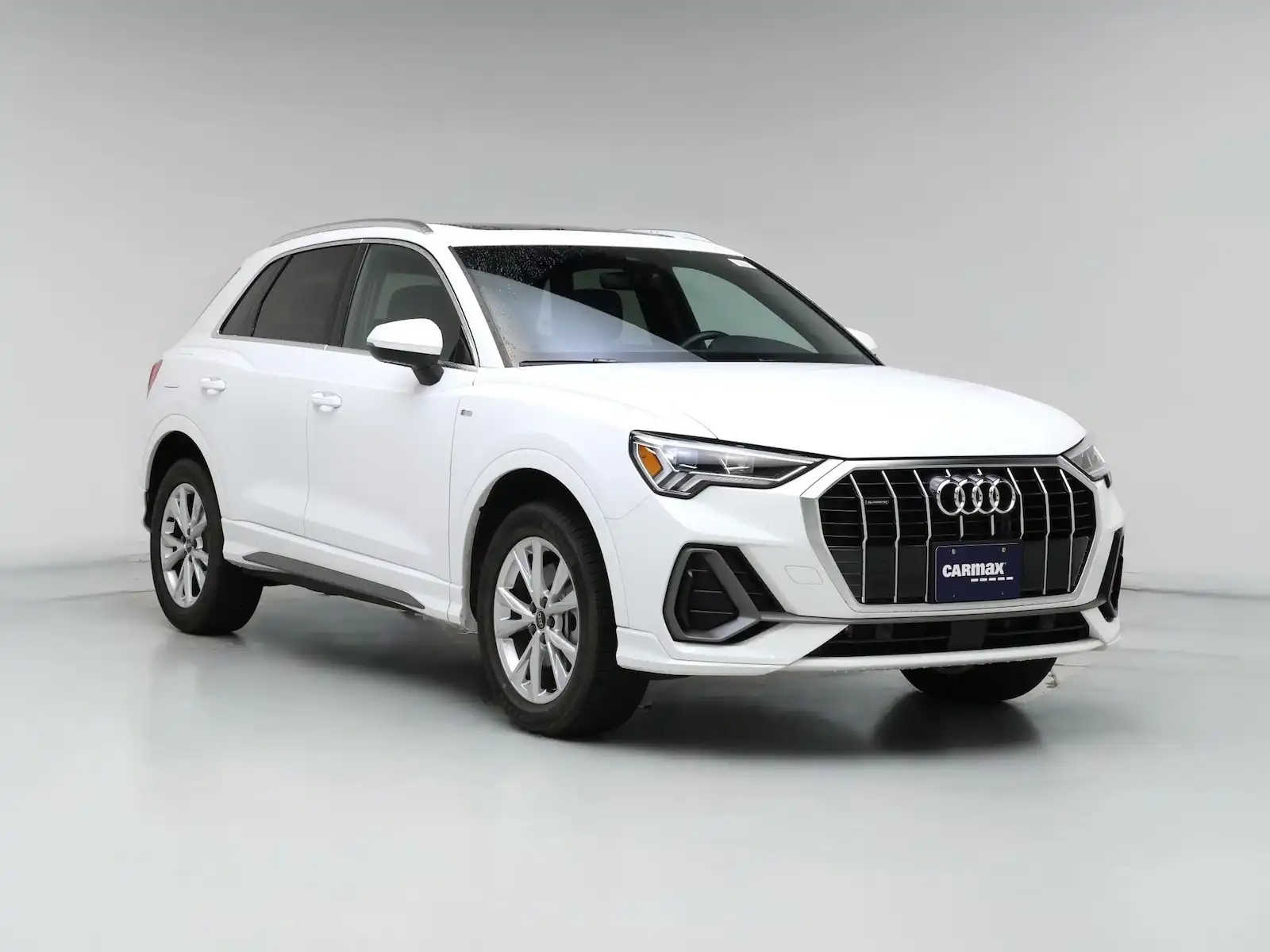 2025 Audi Q3 45 TFSI S Line Premium quattro's photo