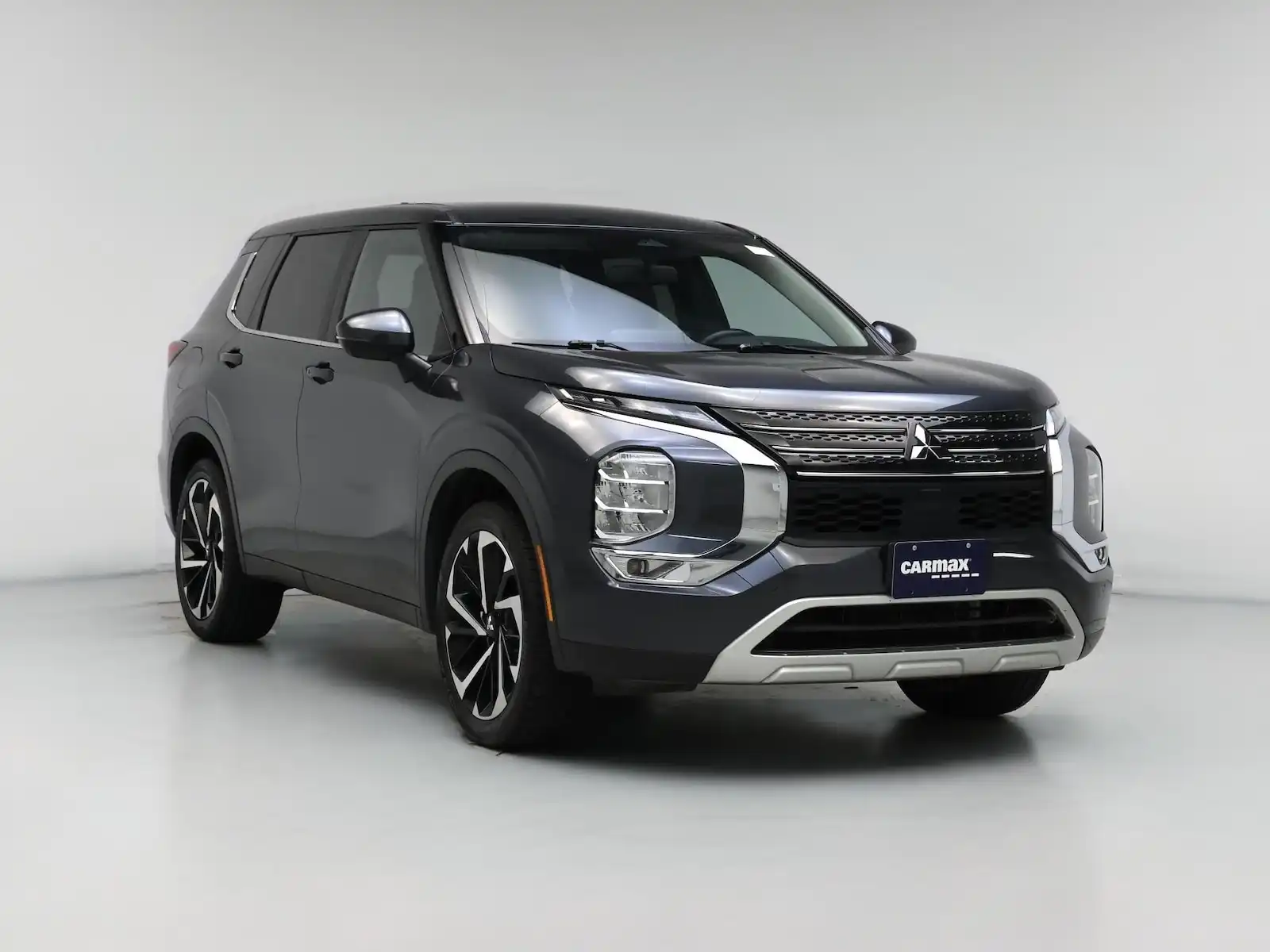 2024 Mitsubishi Outlander SE FWD's photo