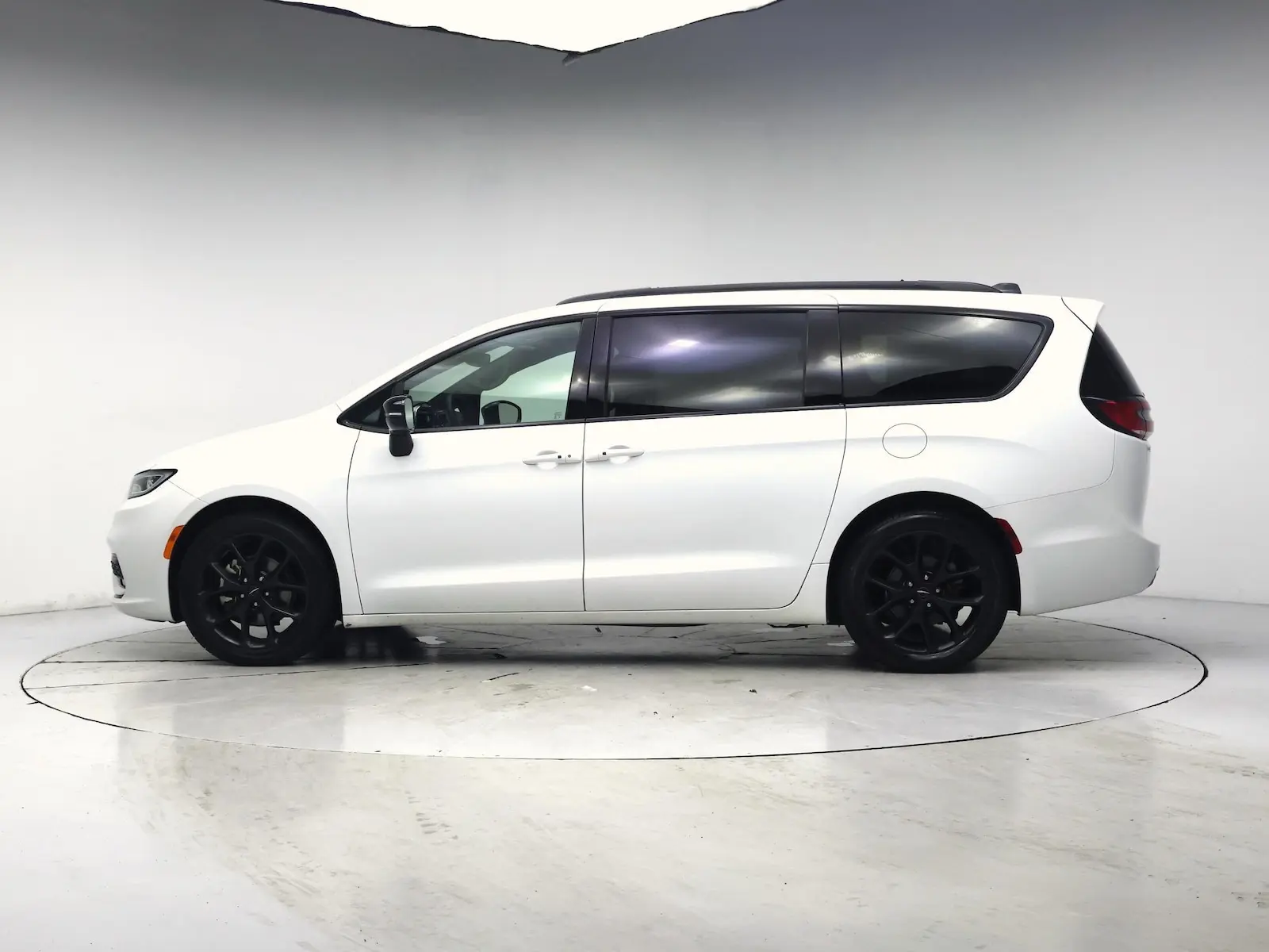 2025 Chrysler Pacifica Limited photo 4