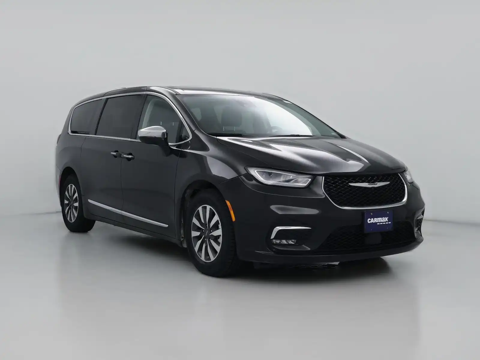 2023 Chrysler Pacifica Hybrid Limited's photo