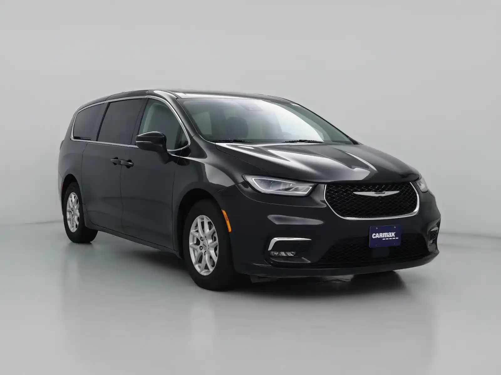 2023 Chrysler Pacifica Touring L's photo
