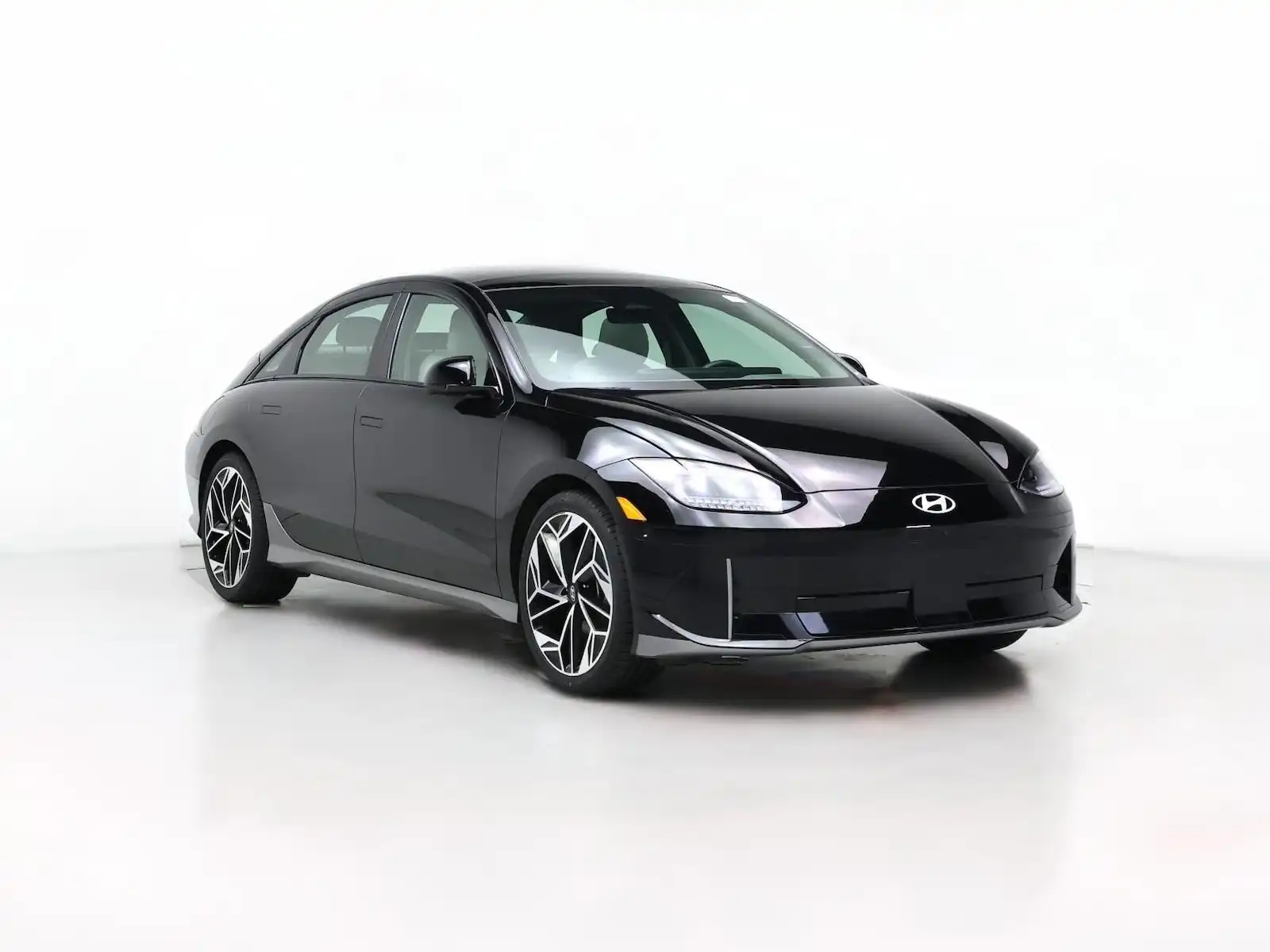 2025 Hyundai Ioniq 6 Limited AWD's photo
