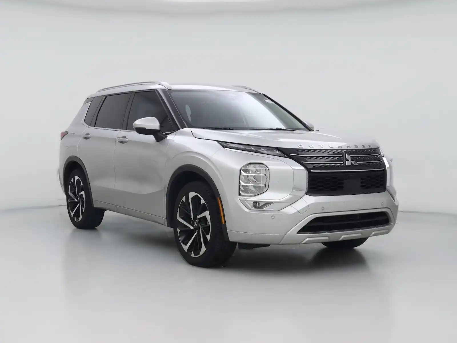 2024 Mitsubishi Outlander SEL FWD's photo