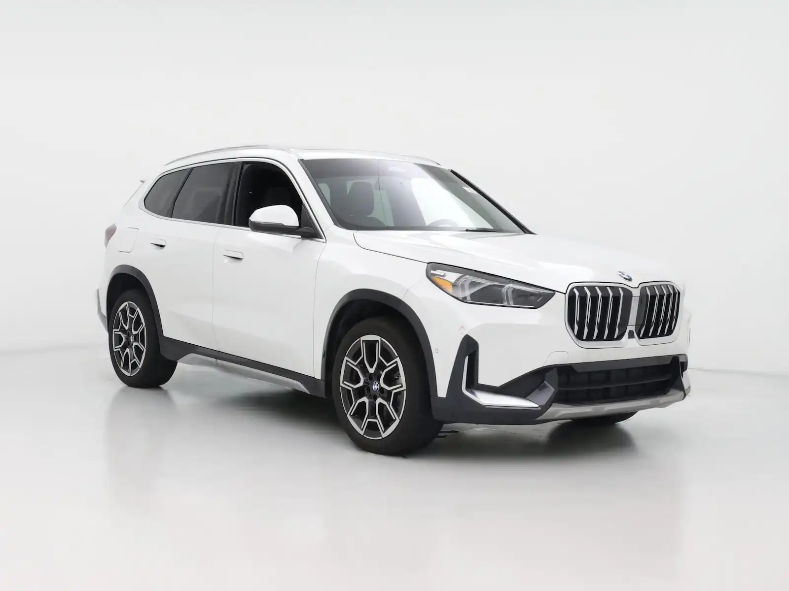 2025 BMW X1 xDrive28i's photo