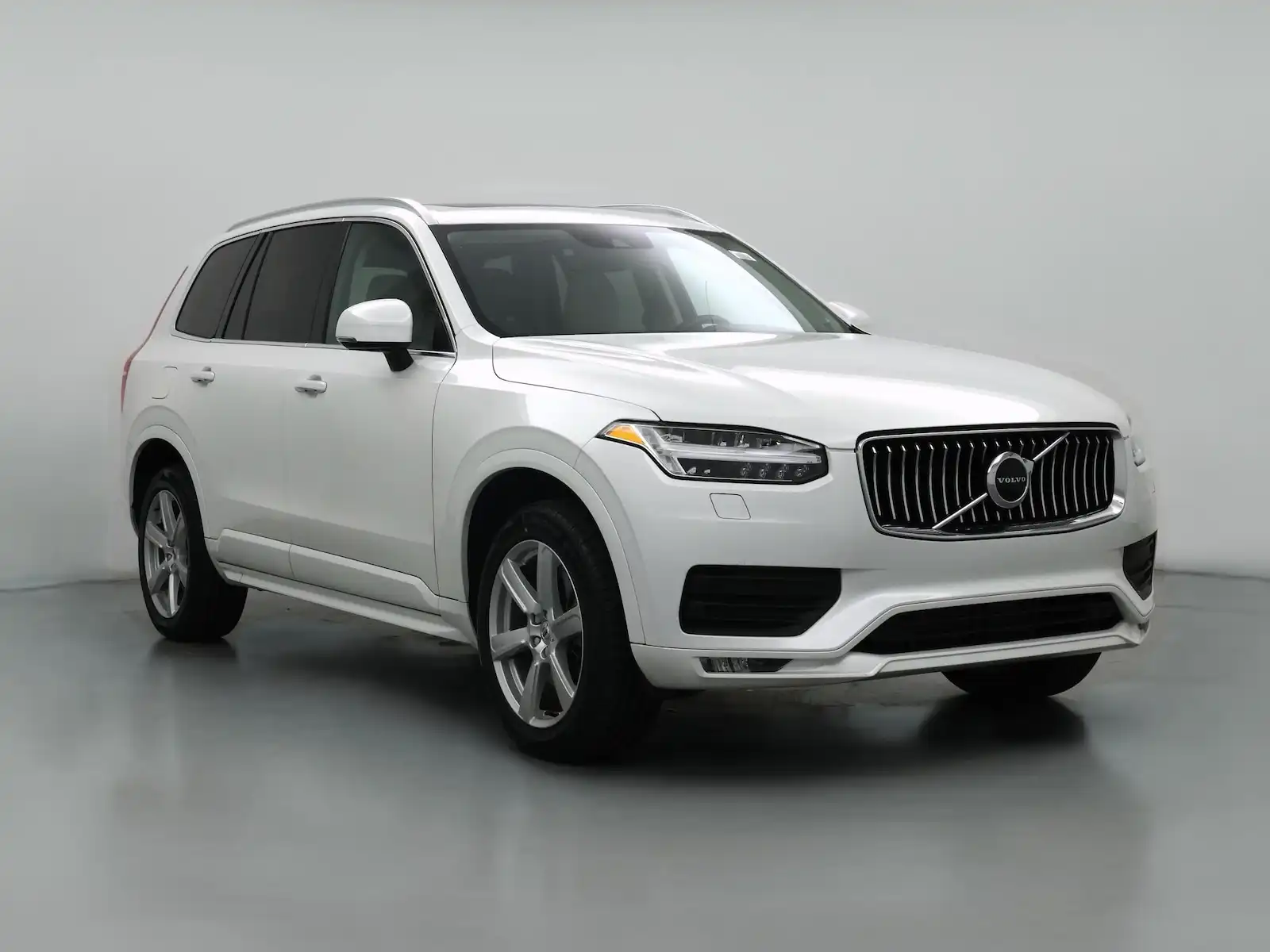 2022 Volvo XC90 T5 Momentum AWD's photo