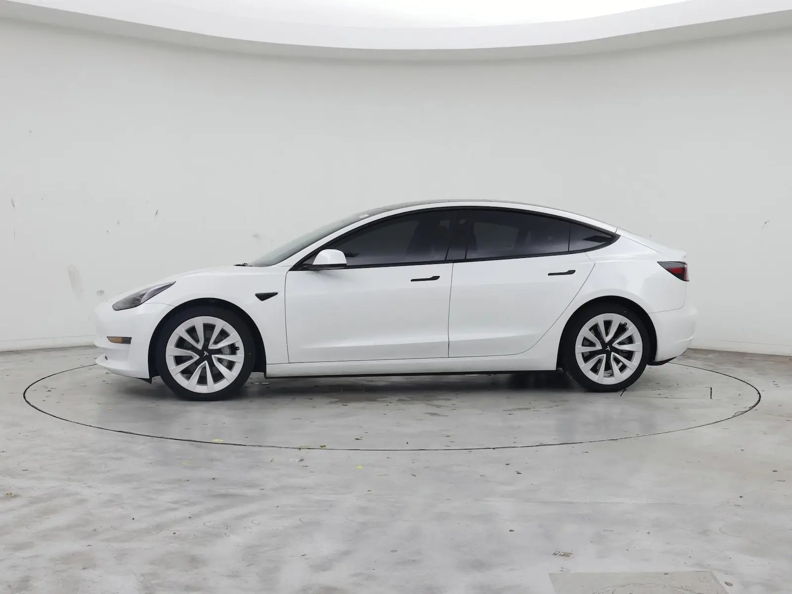 2023 Tesla Model 3 Long Range photo 4