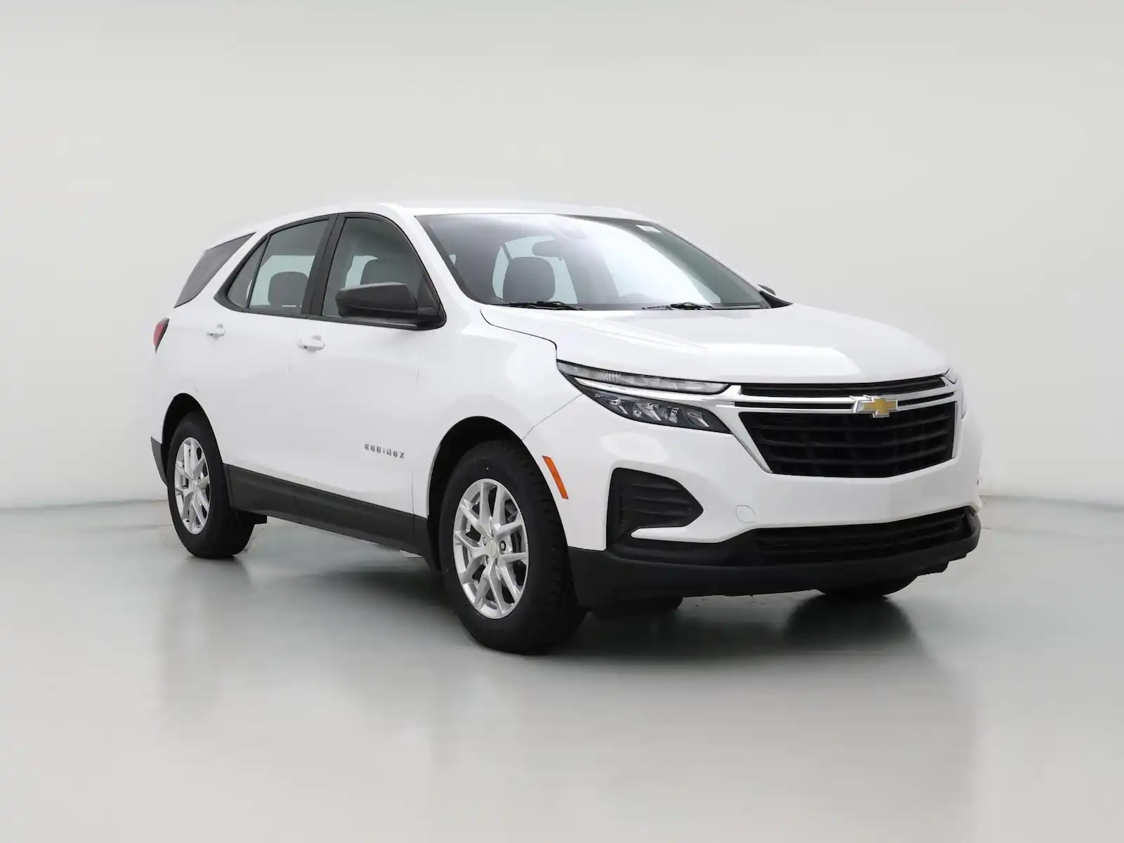 2022 Chevrolet Equinox LS's photo