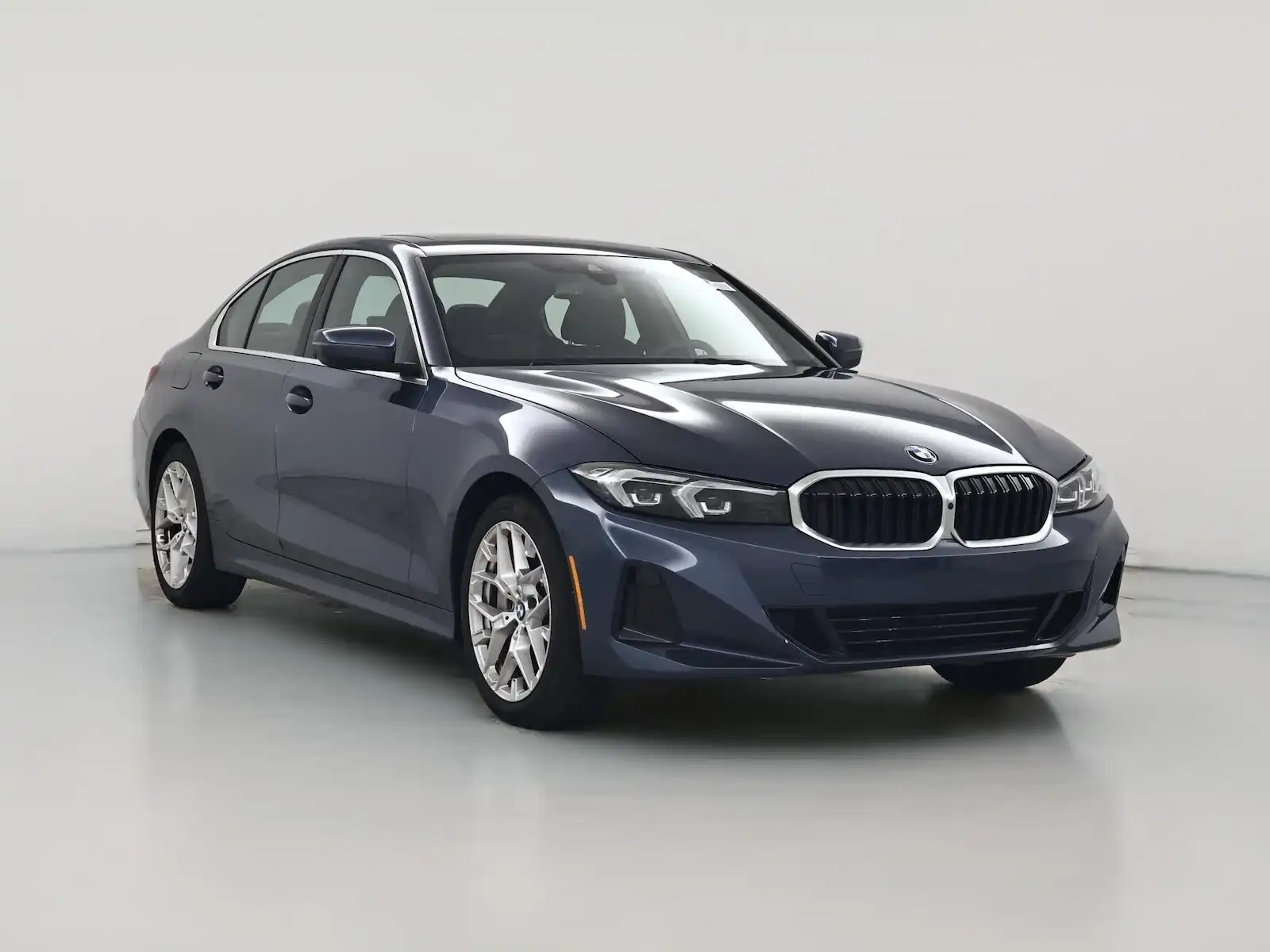 2025 BMW 3 Series 330i Sedan's photo