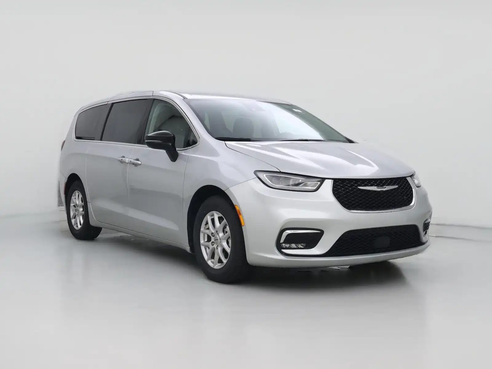 2024 Chrysler Pacifica Touring L's photo