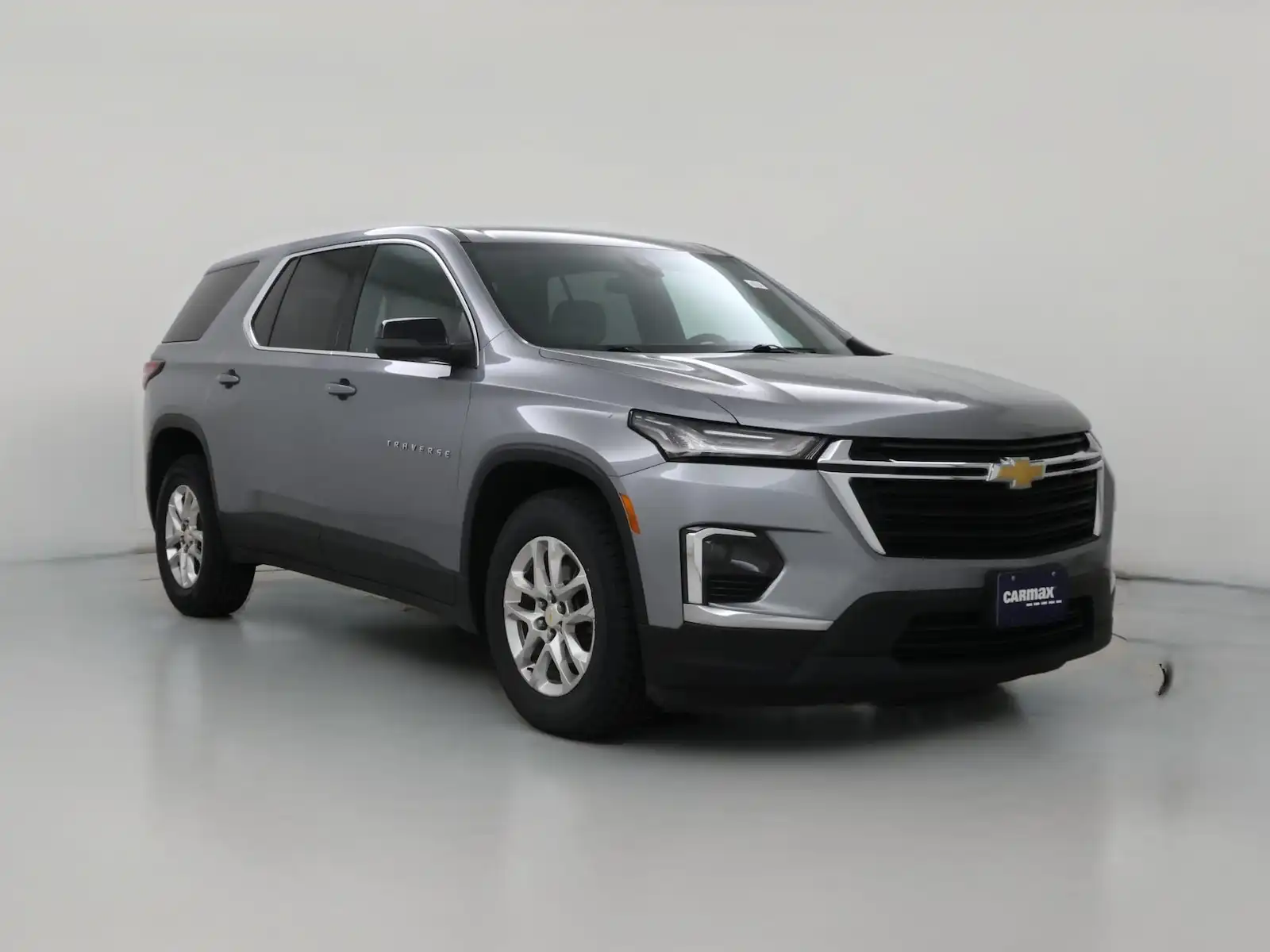 2023 Chevrolet Traverse LS AWD's photo