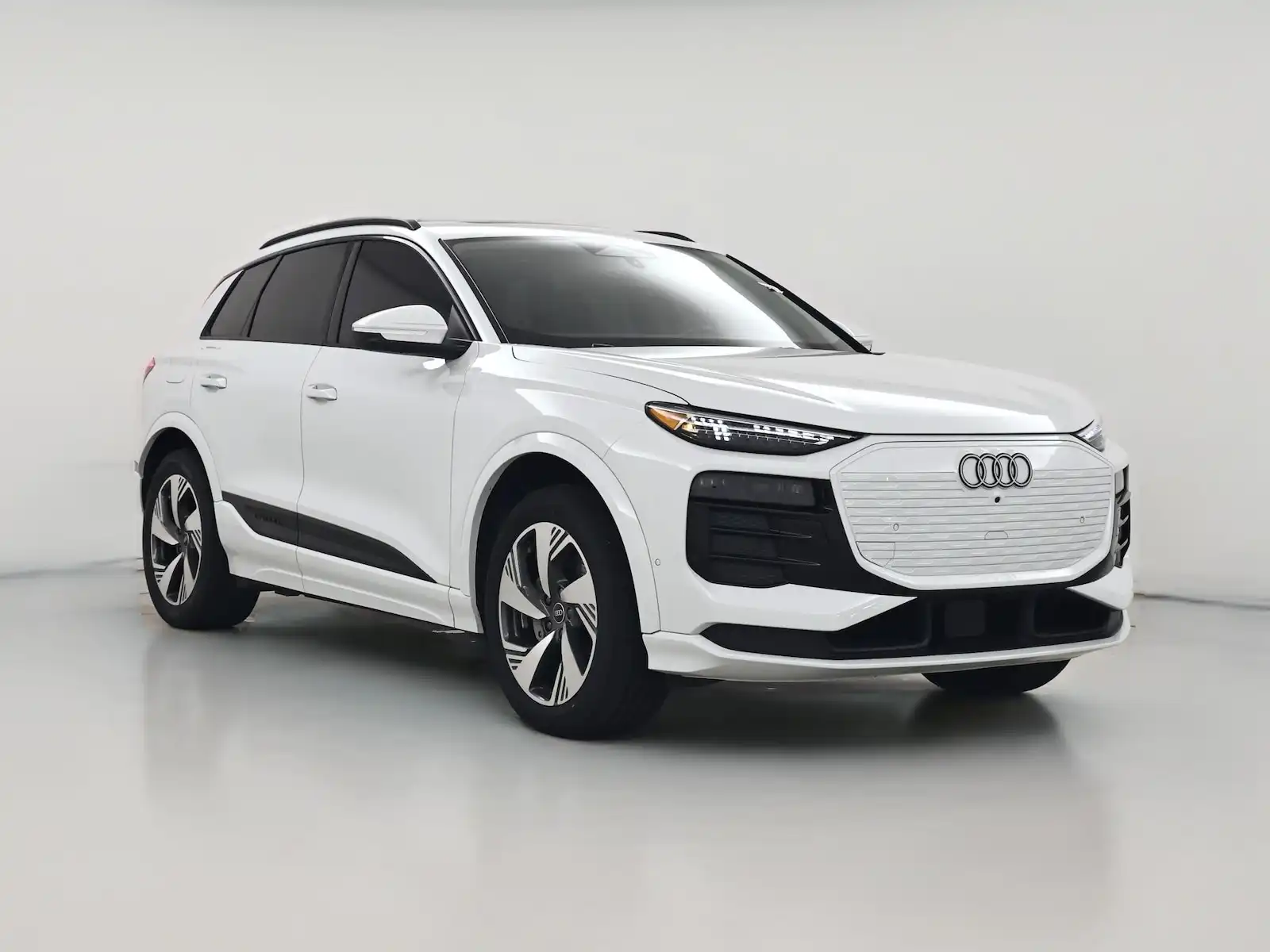 2025 Audi Q6 e-tron Premium Plus quattro's photo