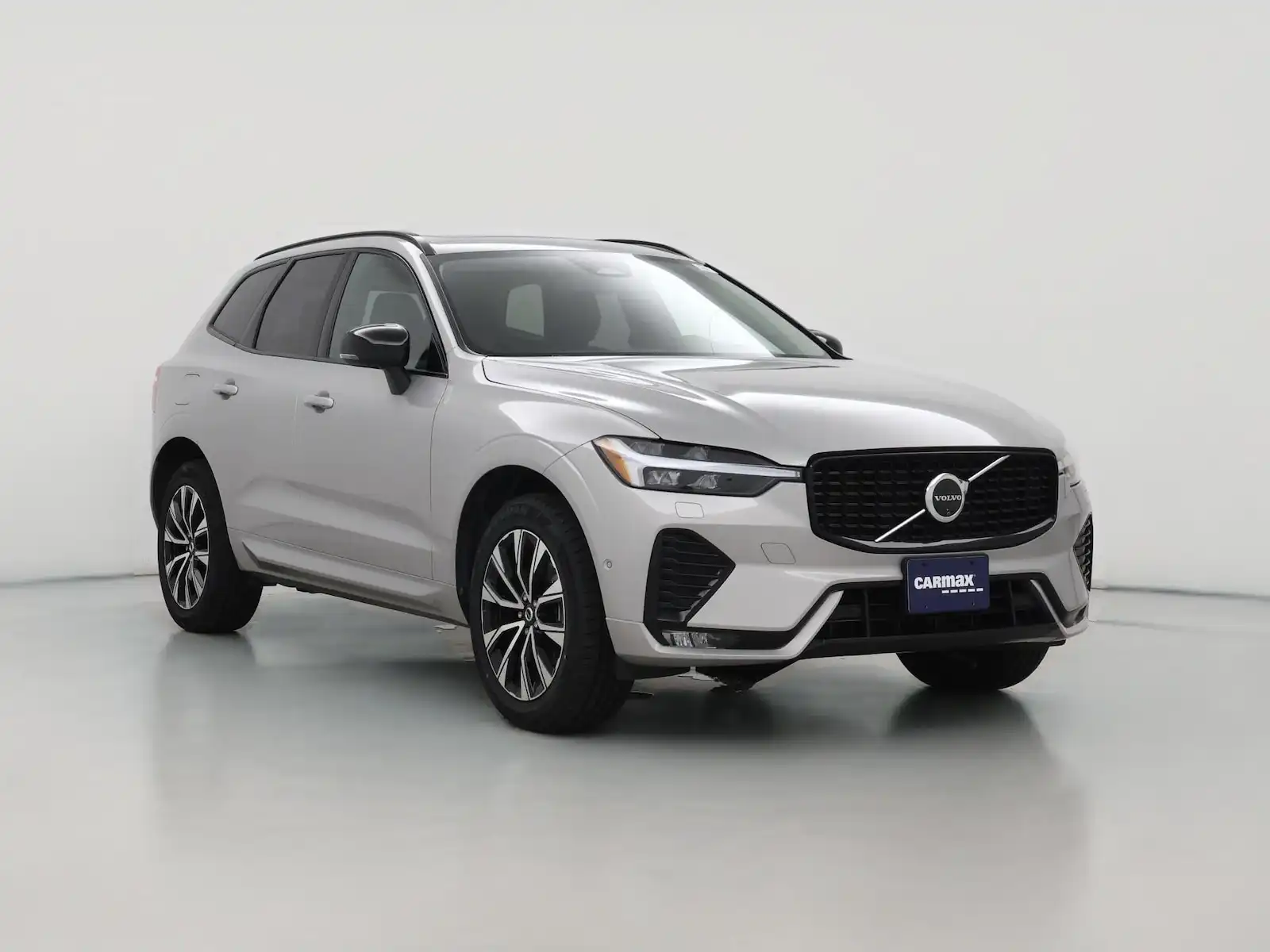 2025 Volvo XC60 B5 Plus Dark AWD's photo