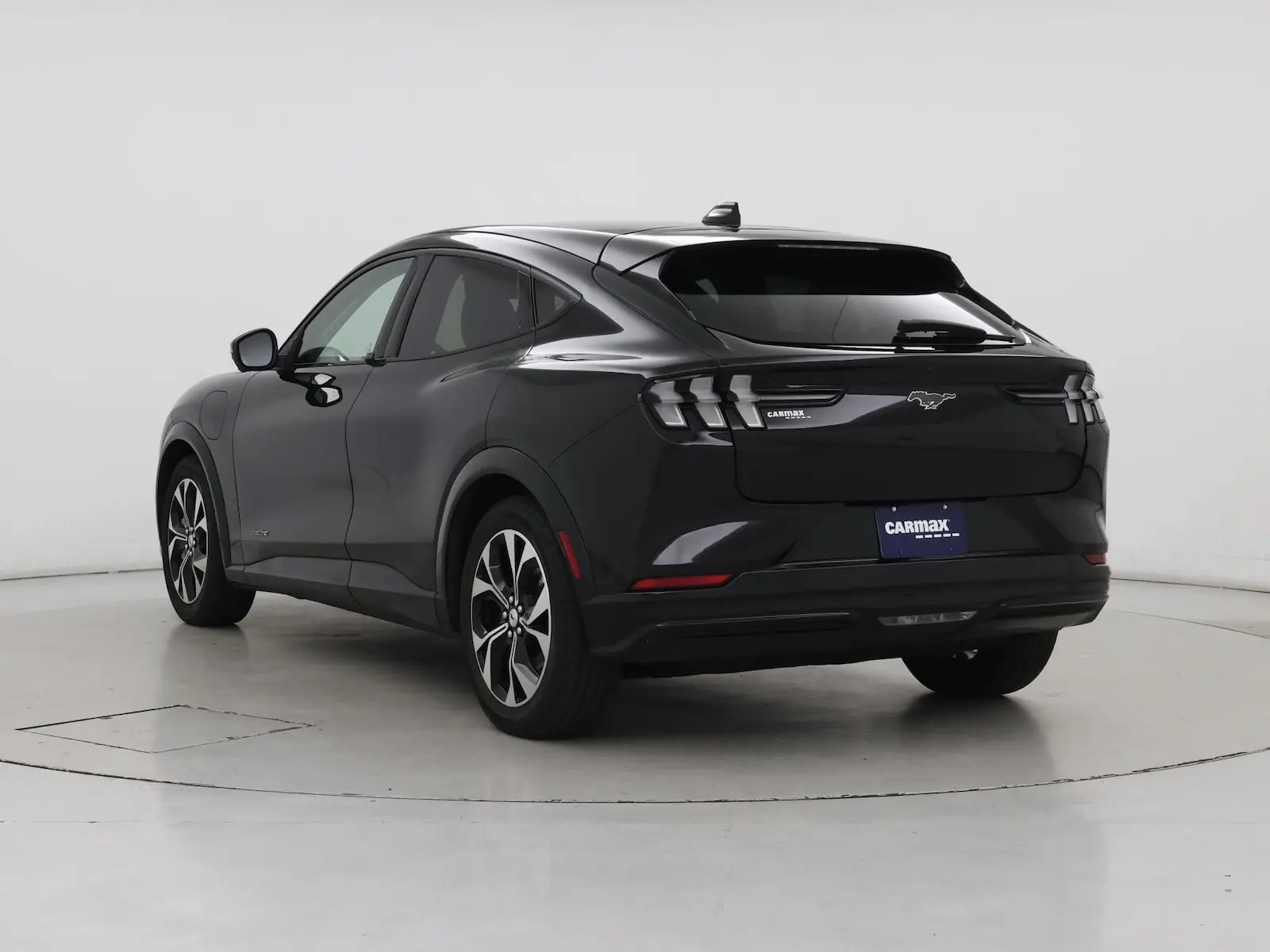 2023 Ford Mustang-Mach-e Premium photo 3
