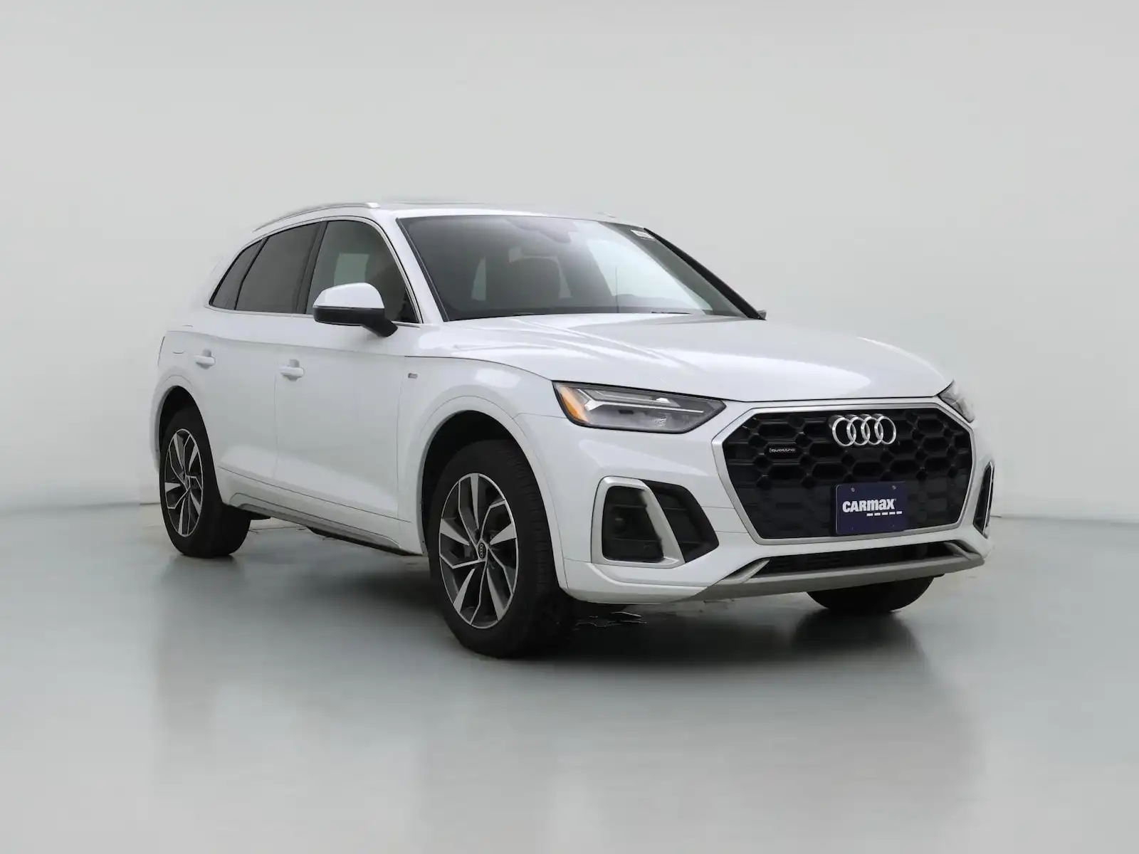 2022 Audi Q5 45 Premium Plus's photo