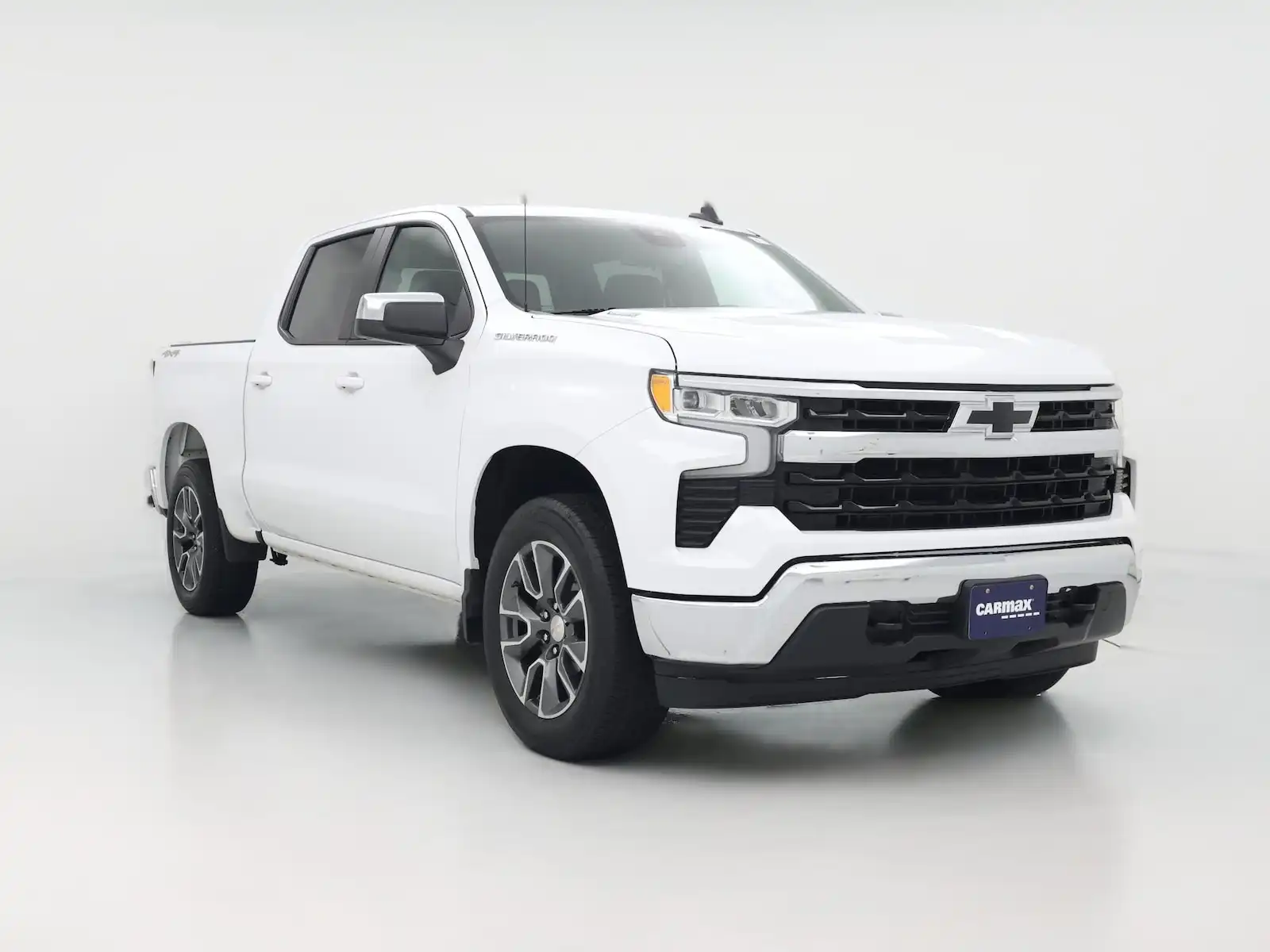 2024 Chevrolet Silverado 1500 LT 4WD Crew Cab Short Box 2FL's photo
