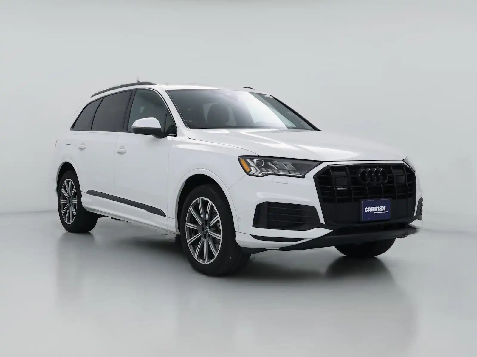 2023 Audi Q7 45 Premium Plus quattro Tiptronic's photo