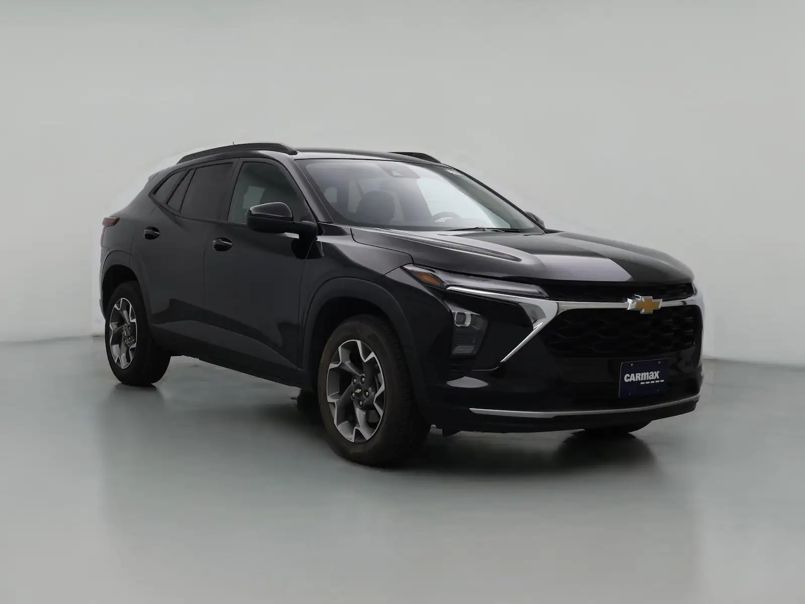 2025 Chevrolet Trax LT photo 1