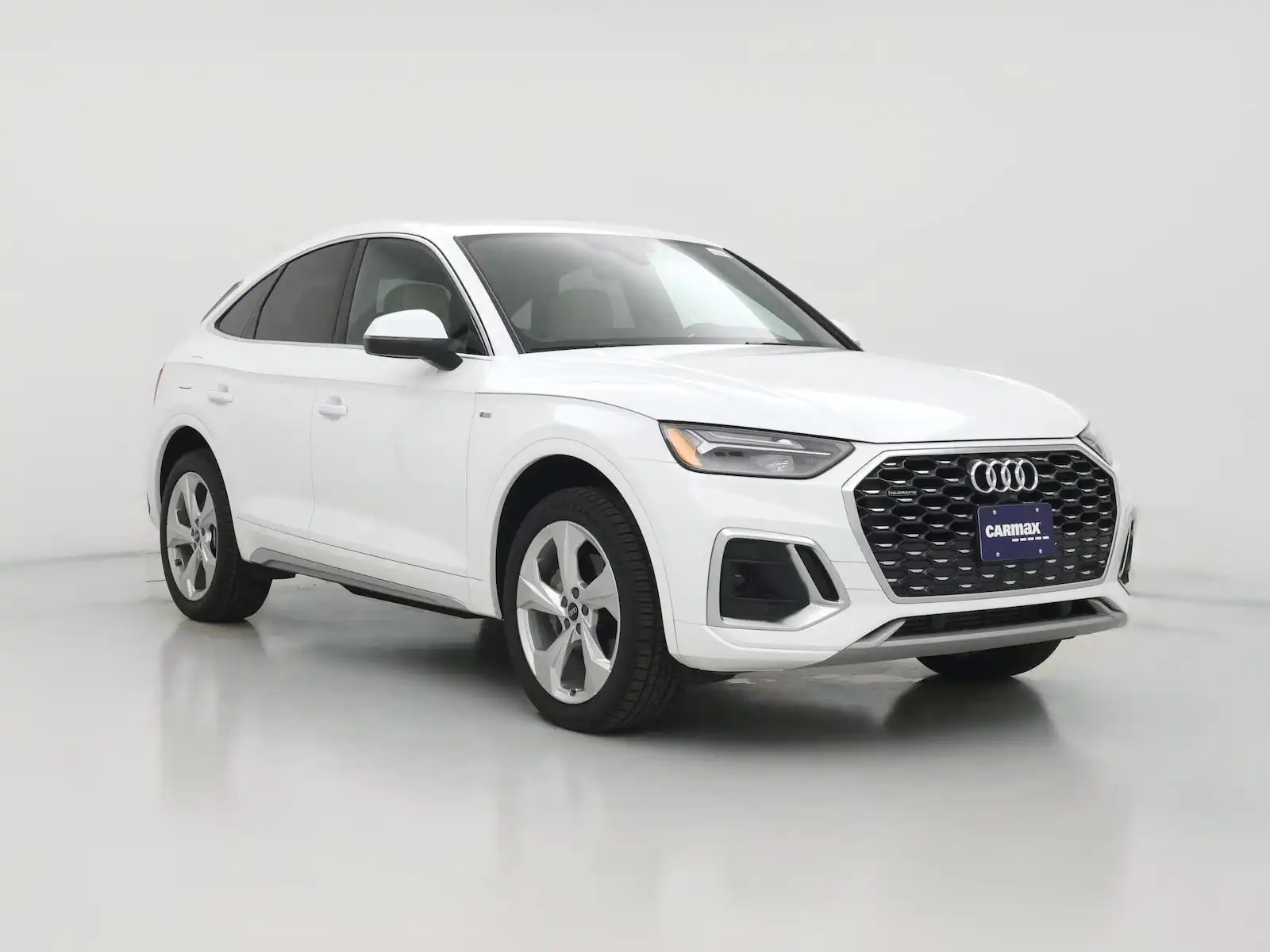 2022 Audi Q5 Sportback 45 Premium Plus's photo