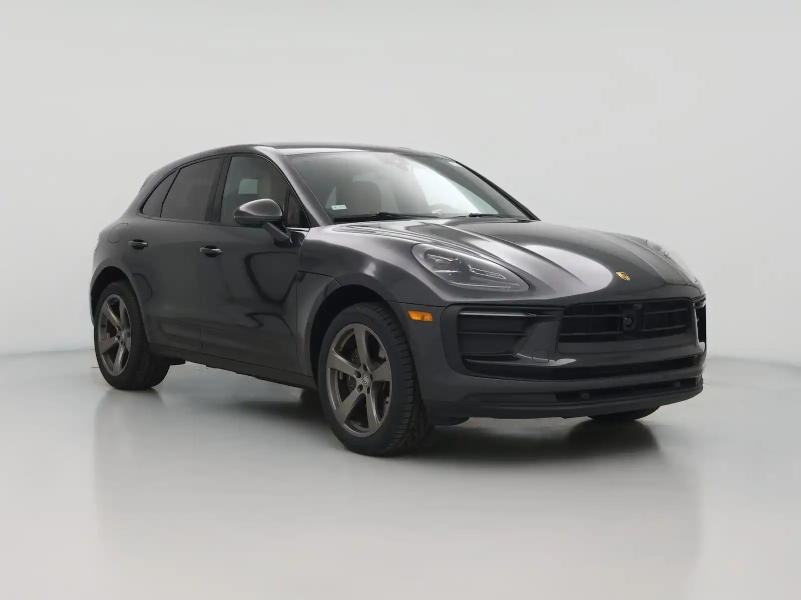 2023 Porsche Macan T's photo