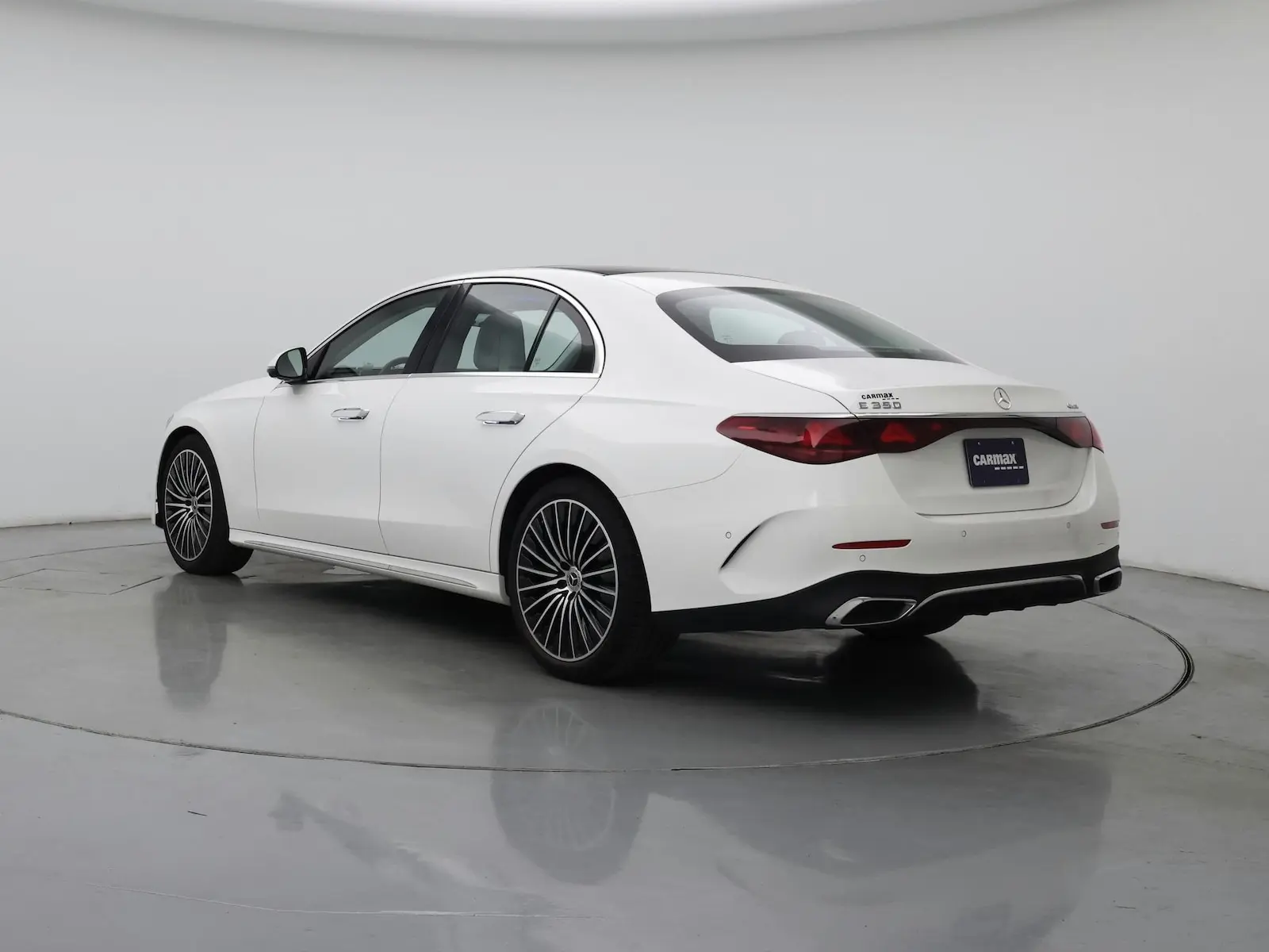 2026 Mercedes-Benz E-Class E350 4MATIC photo 3