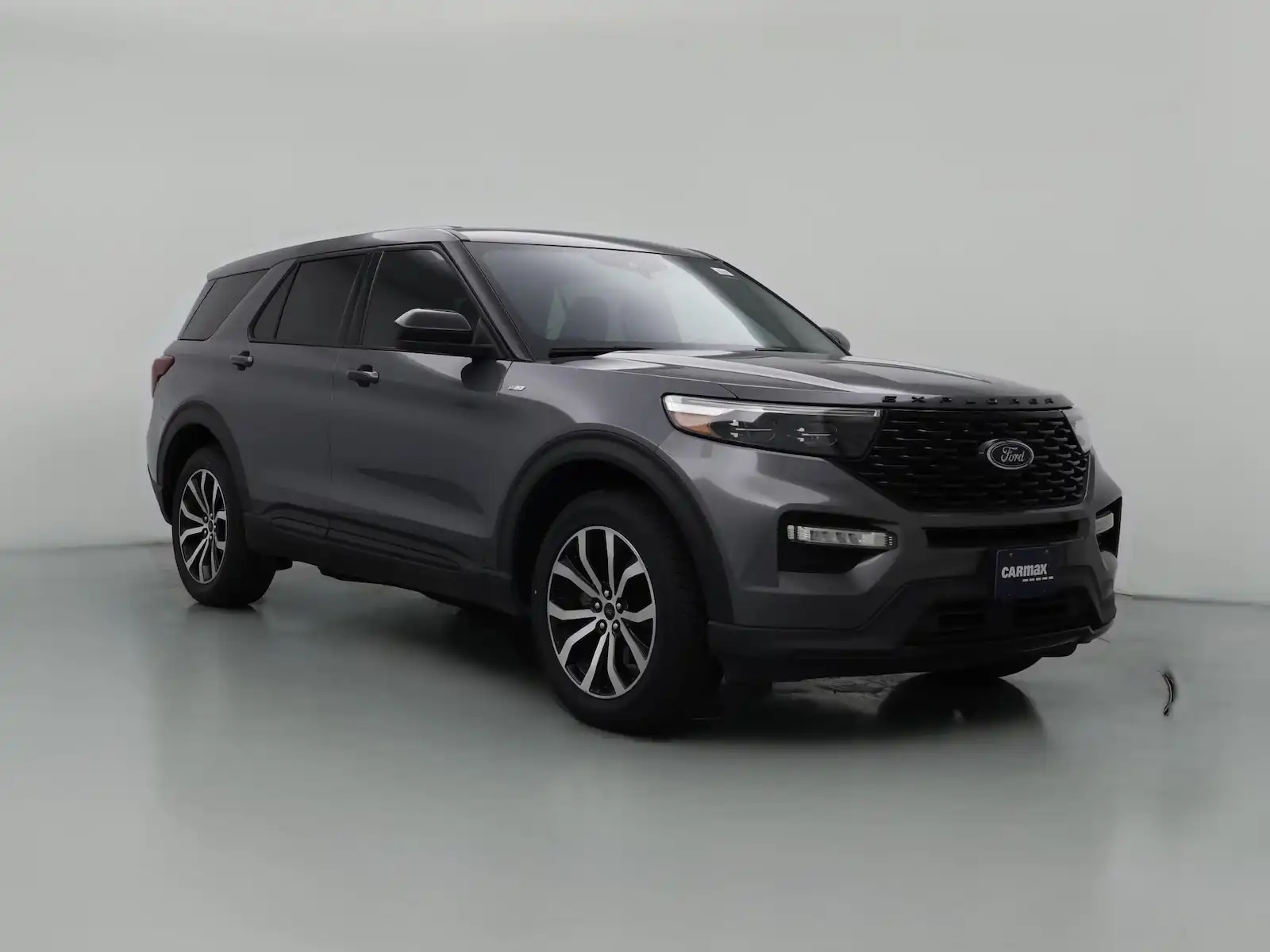 2022 Ford Explorer ST-Line 4WD's photo