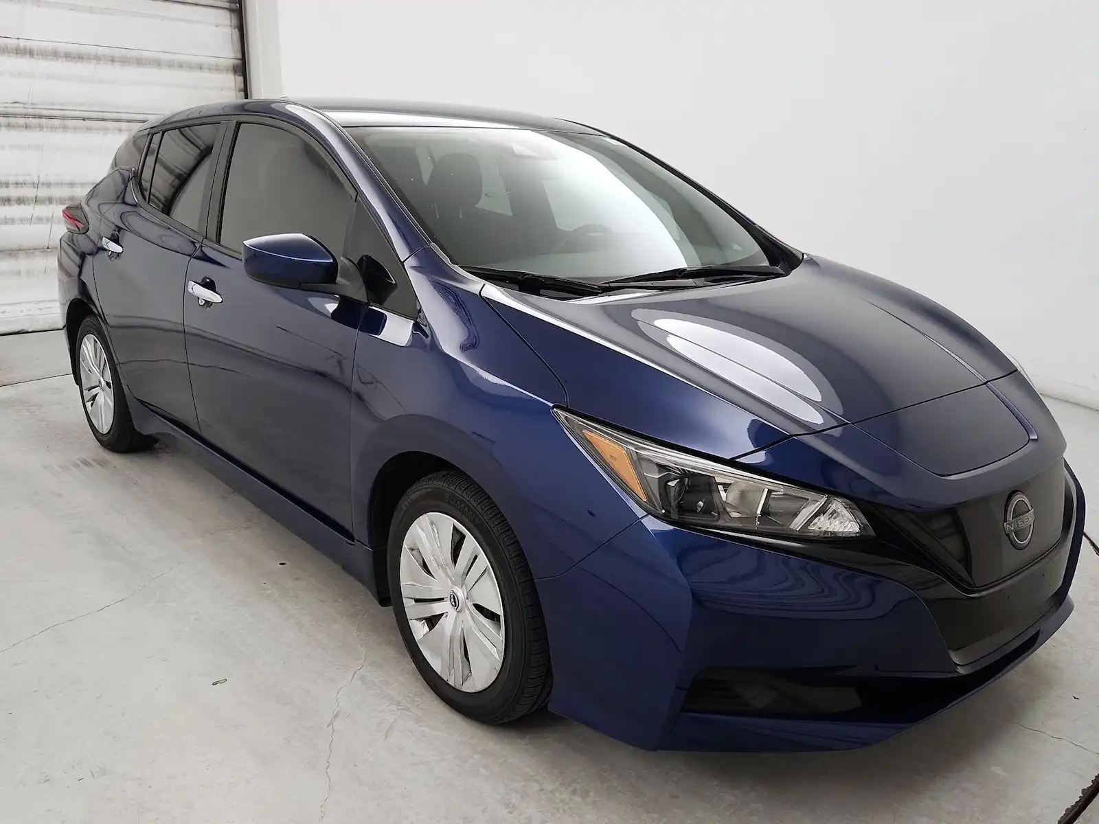 2023 Nissan Leaf S's photo