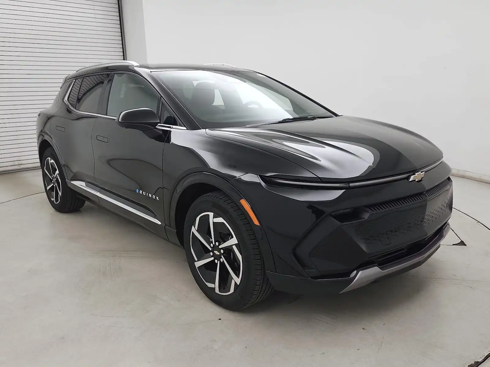 2024 Chevrolet Equinox EV 2LT FWD's photo