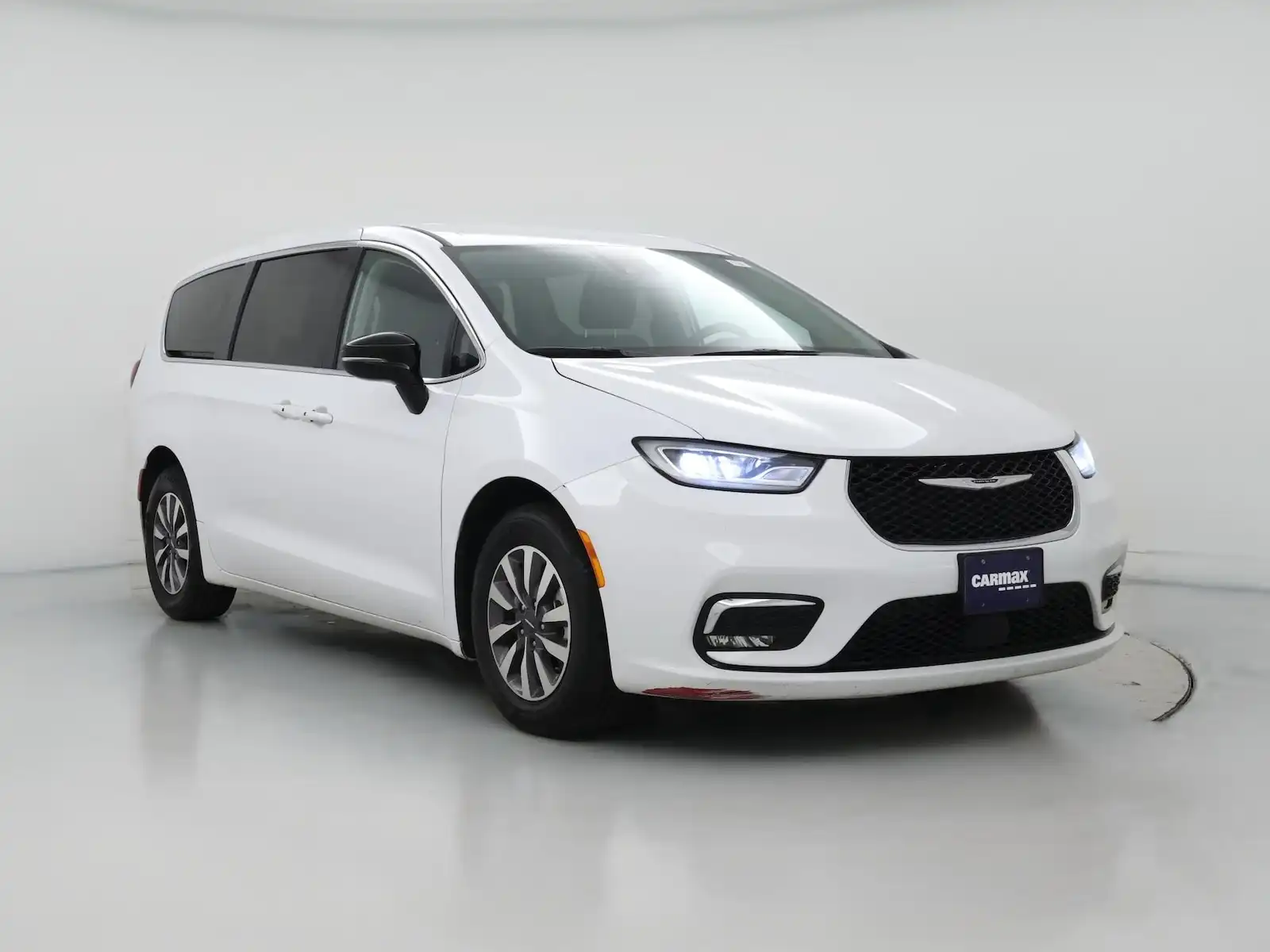 2024 Chrysler Pacifica Hybrid PHEV Select's photo