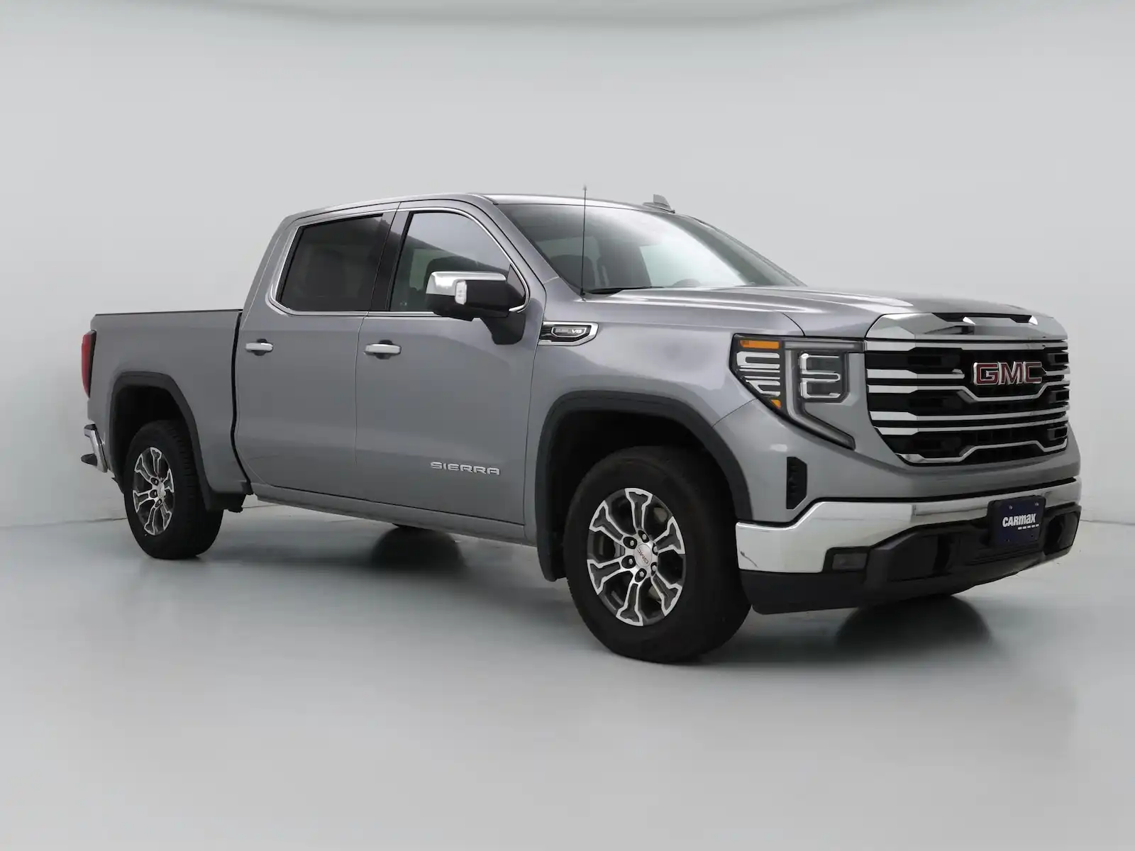 2025 GMC Sierra SLT 2WD Crew Cab Short Box's photo