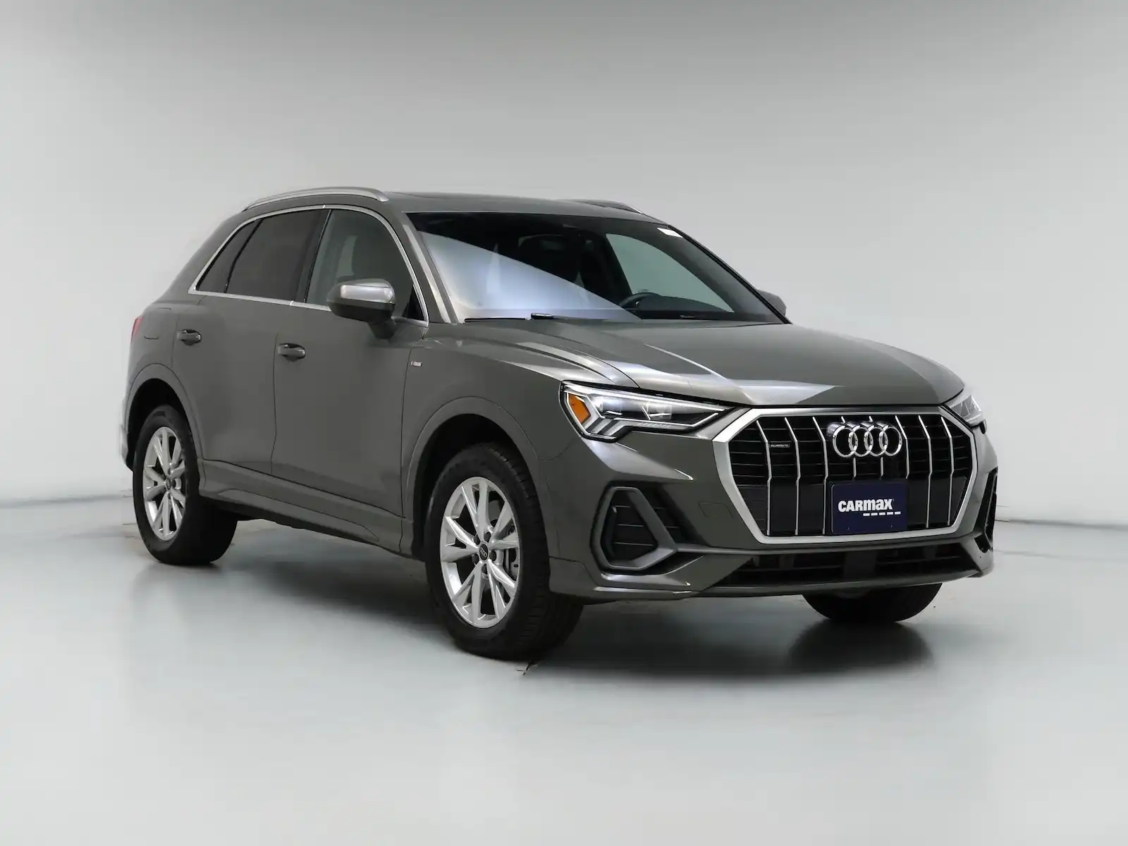 2025 Audi Q3 45 TFSI S Line Premium quattro's photo