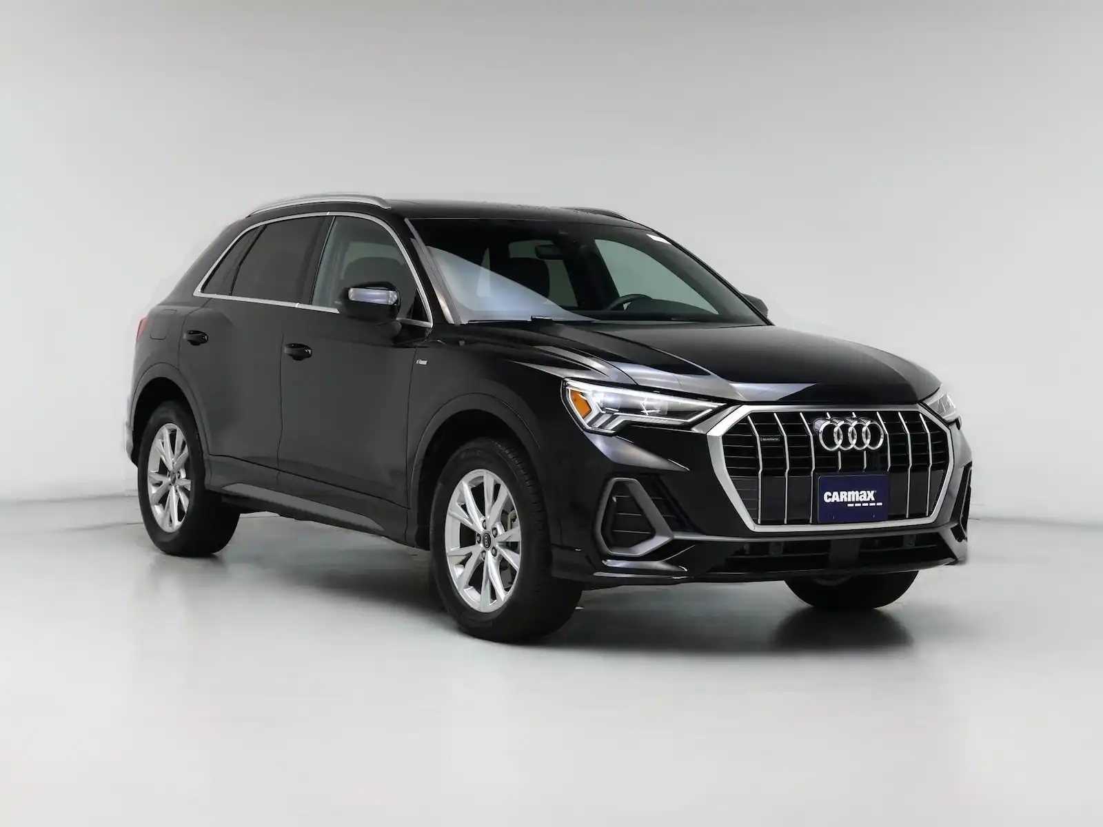 2025 Audi Q3 45 TFSI S Line Premium quattro's photo