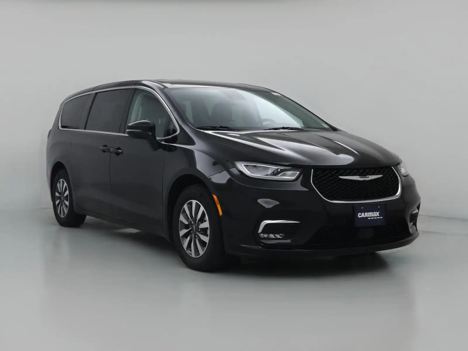 2024 Chrysler Pacifica Hybrid PHEV Select's photo