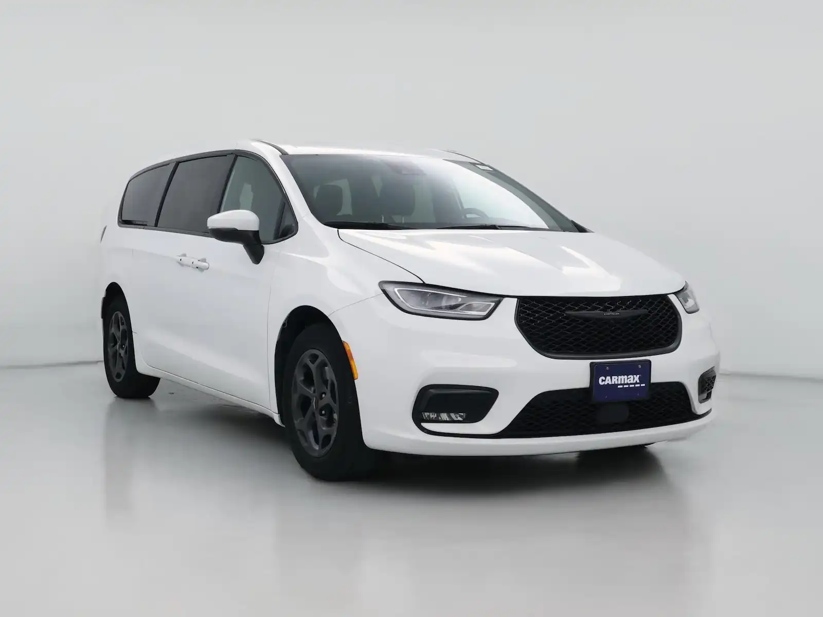 2023 Chrysler Pacifica Hybrid Touring L's photo