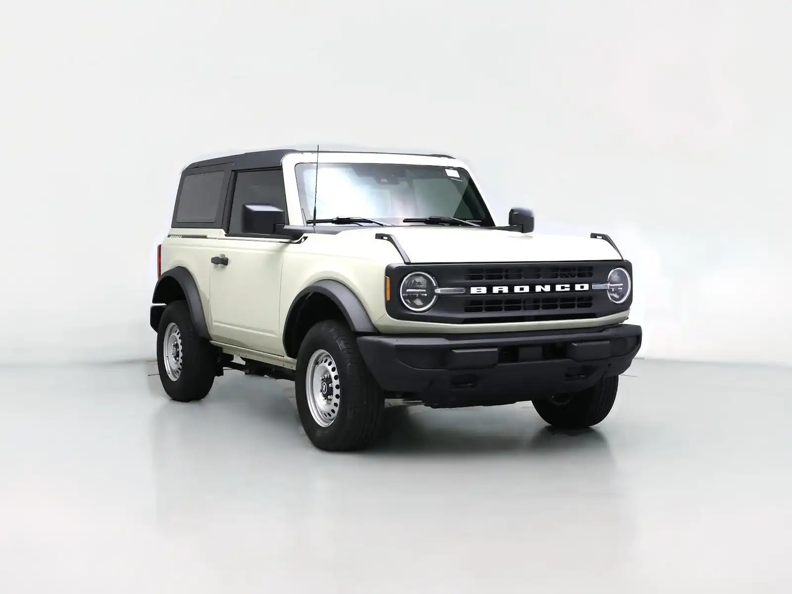 2025 Ford Bronco Base 4WD's photo