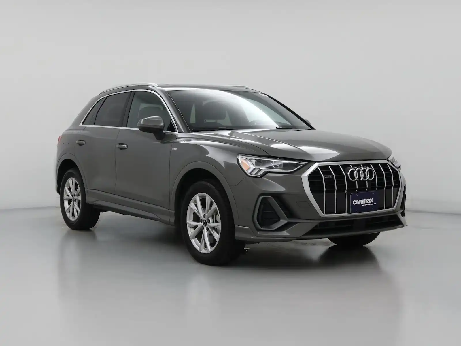 2025 Audi Q3 45 TFSI S Line Premium quattro's photo
