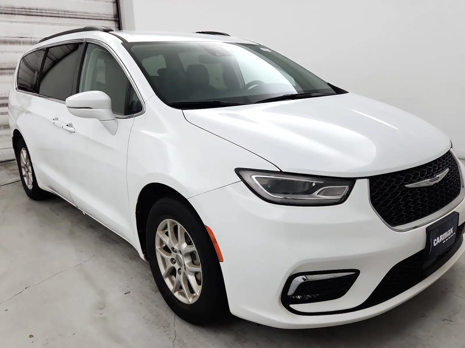 2022 Chrysler Pacifica Touring L's photo