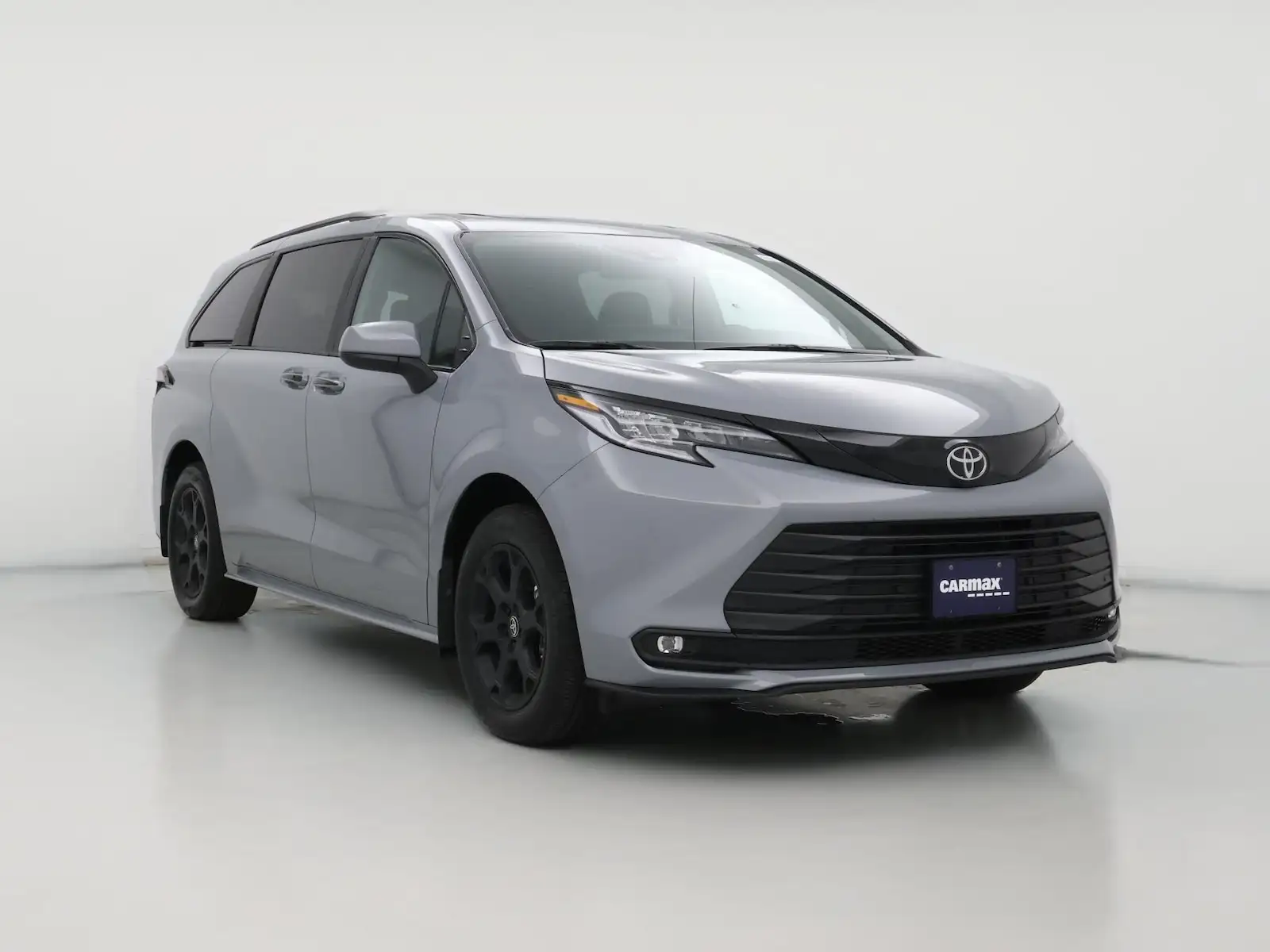 2026 Toyota Sienna Woodland Edition's photo