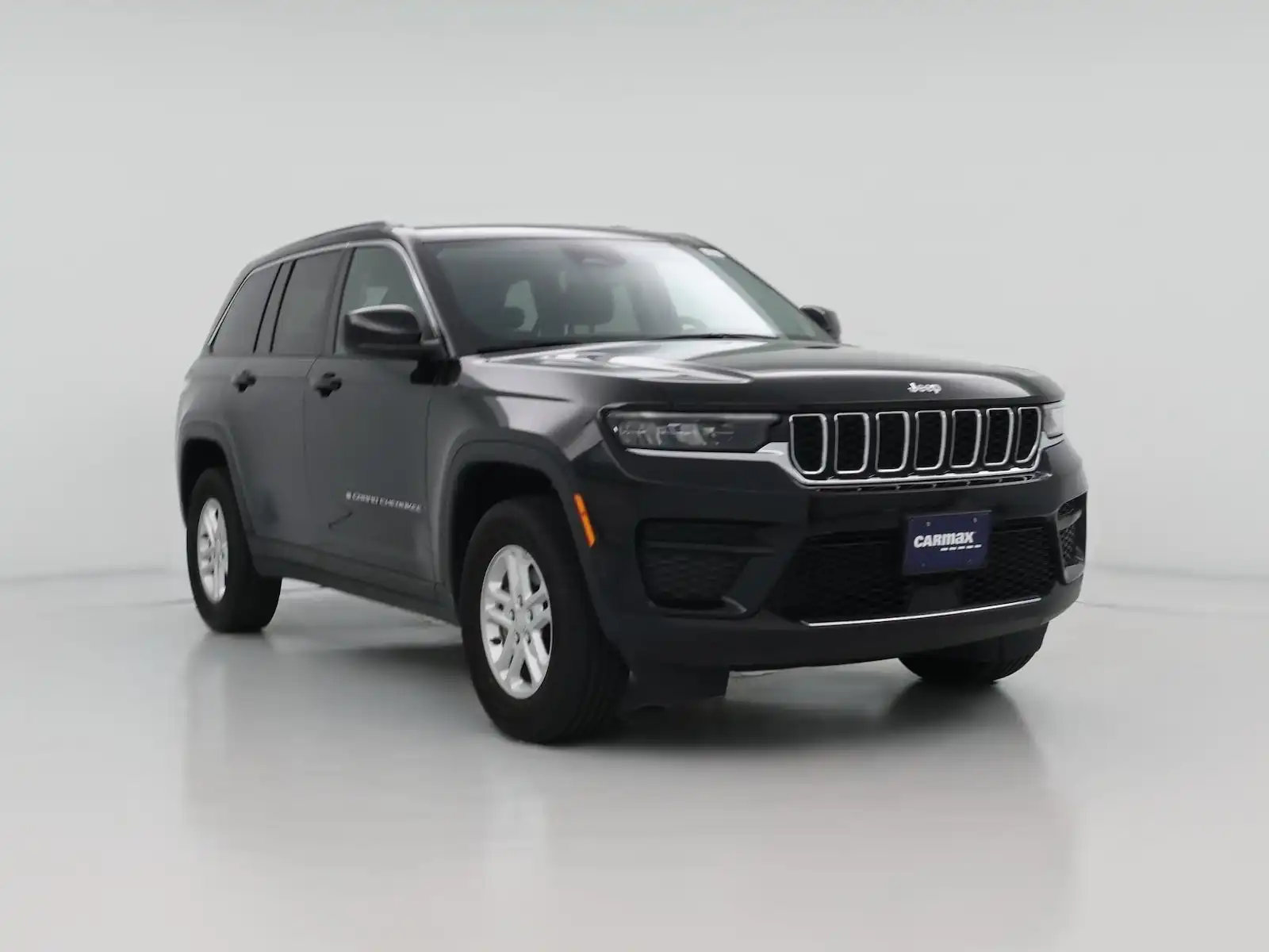 2023 Jeep Grand Cherokee Laredo 4WD's photo