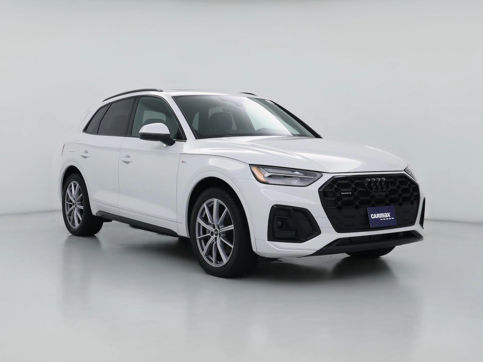 2023 Audi Q5 55 e Premium Plus's photo