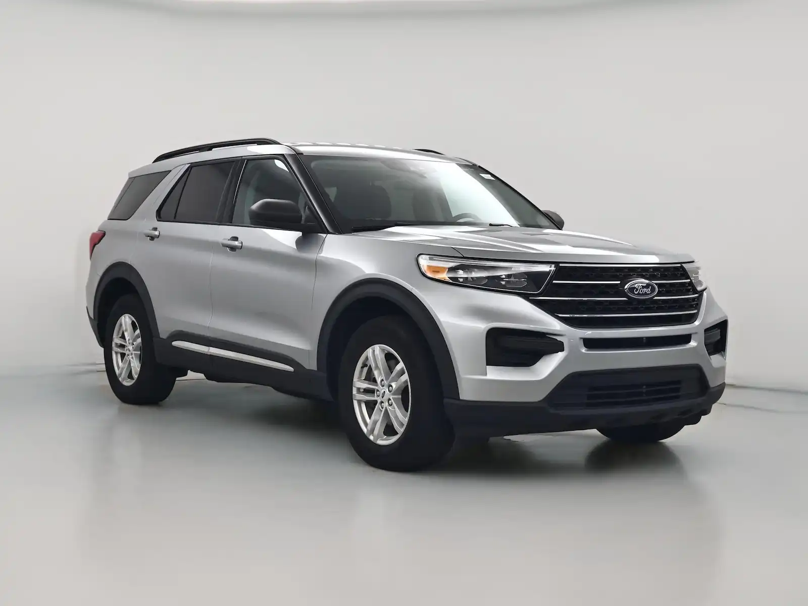2023 Ford Explorer XLT 4WD's photo