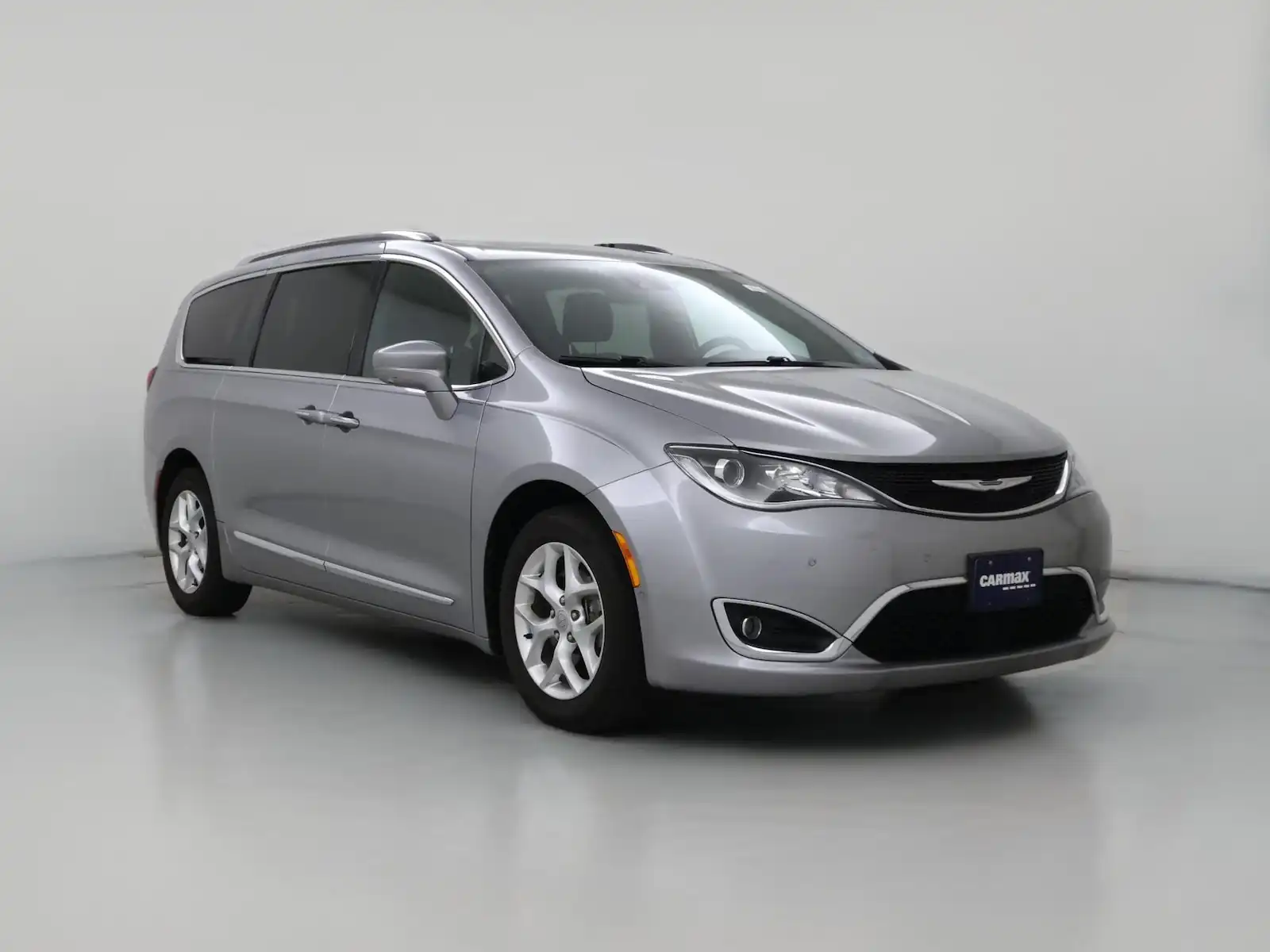 2020 Chrysler Pacifica Touring L Plus 35th Anniversary's photo